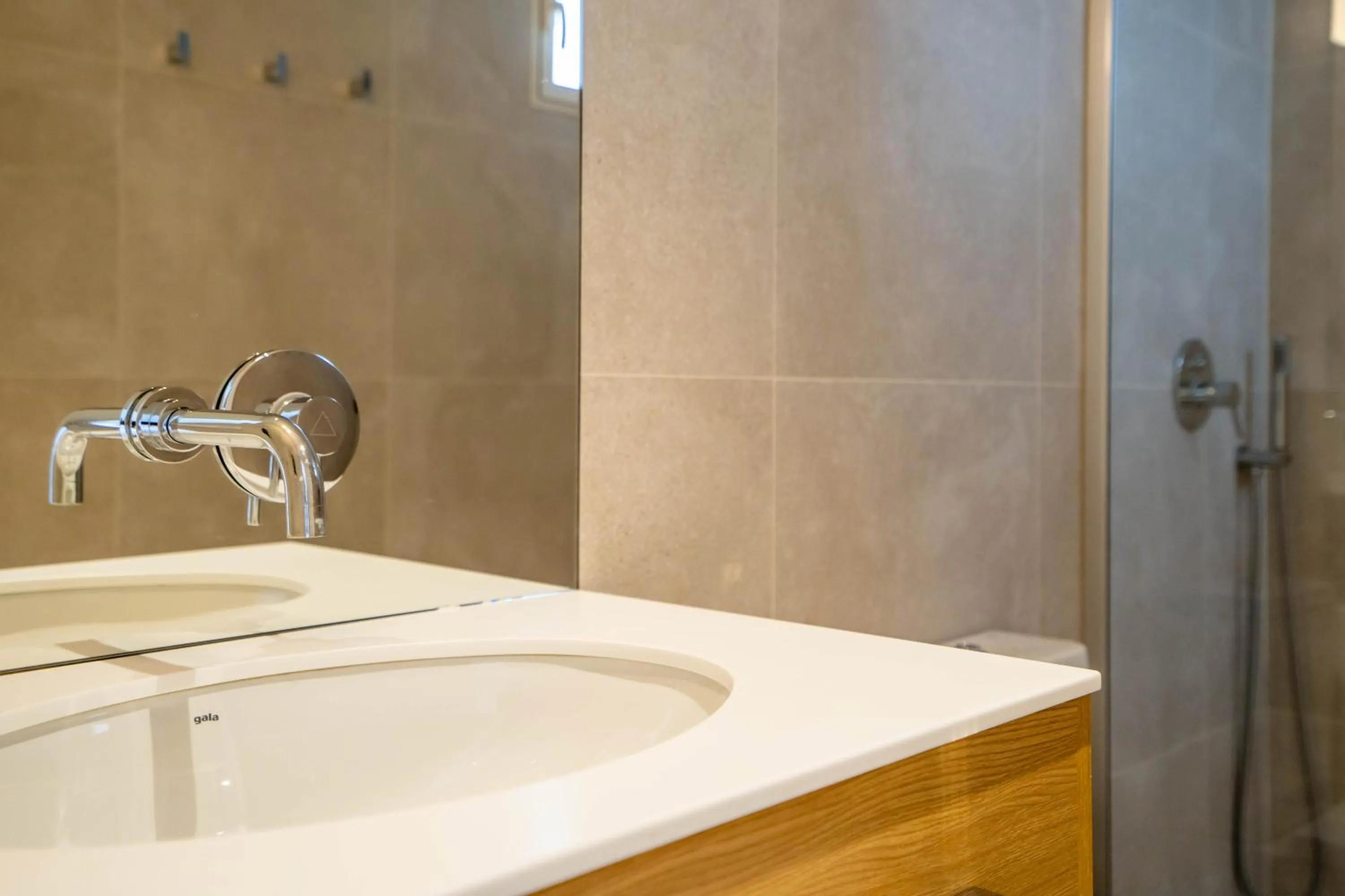 Shower in Teide Rooms