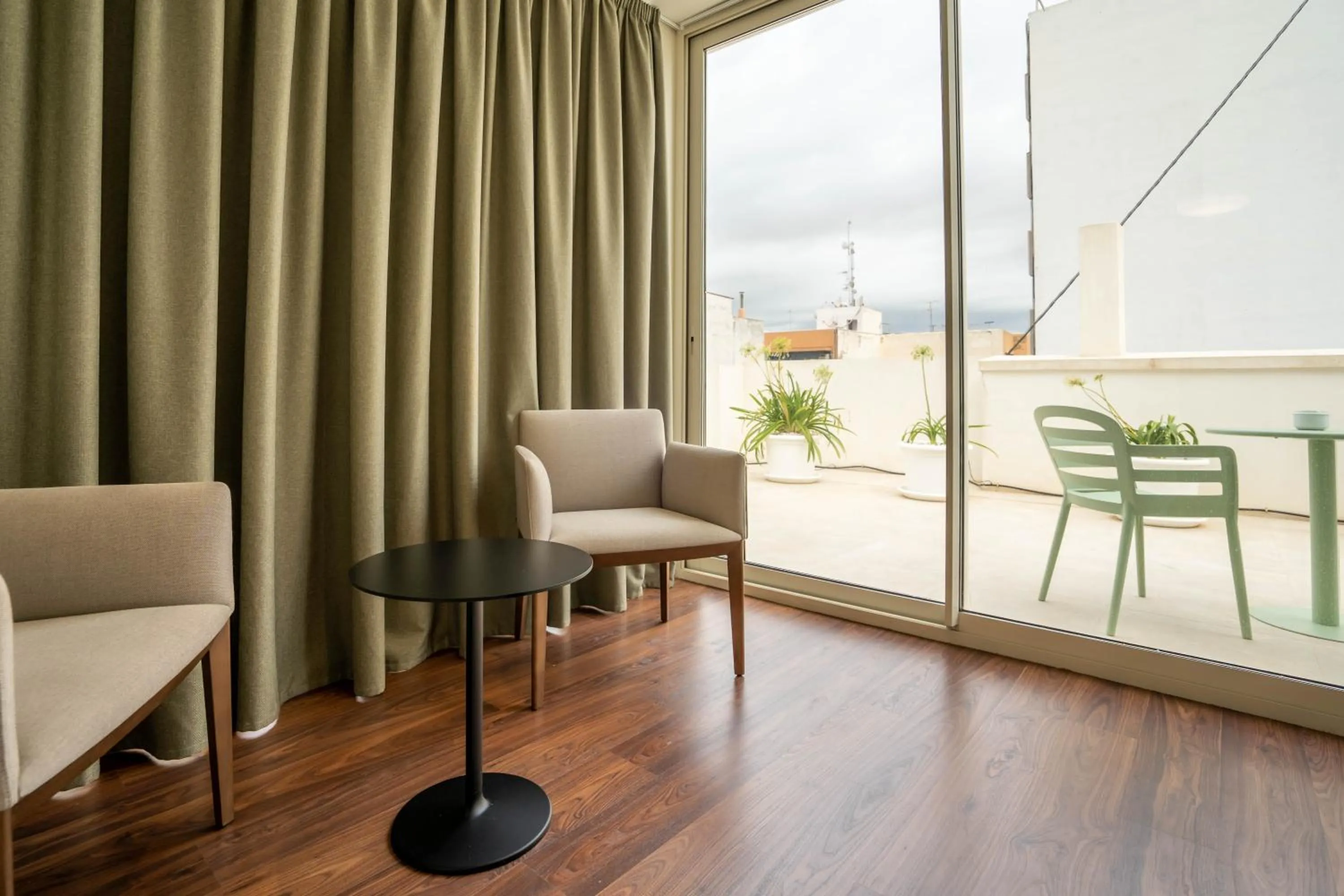 Seating area in Teide Rooms