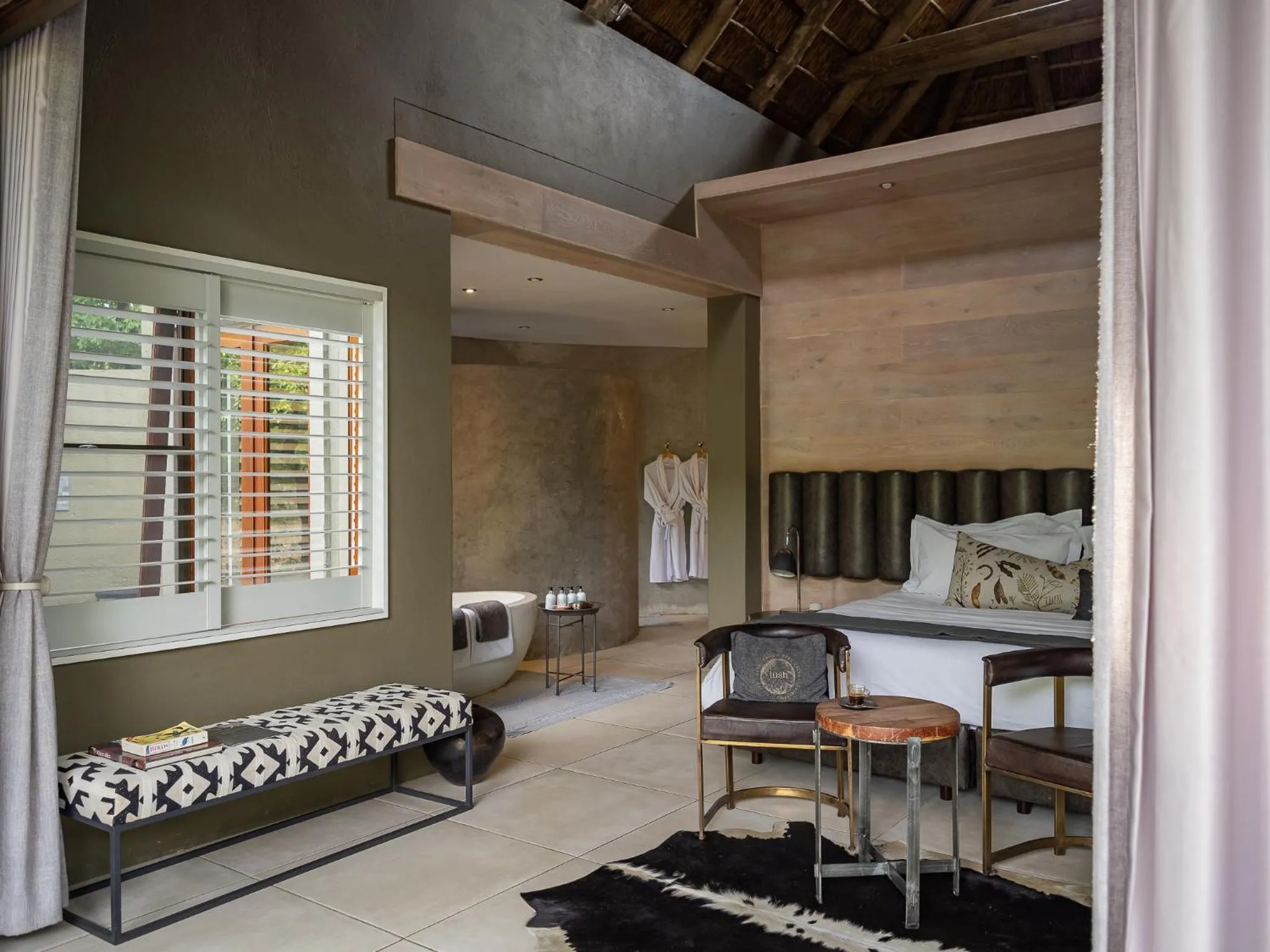 Bathroom, Bed in Lush Private Game Lodge