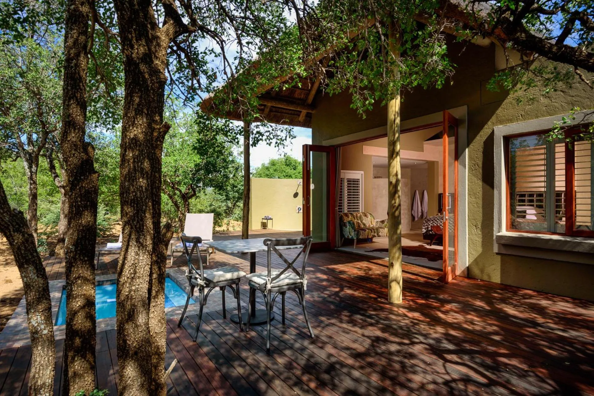Patio in Lush Private Game Lodge