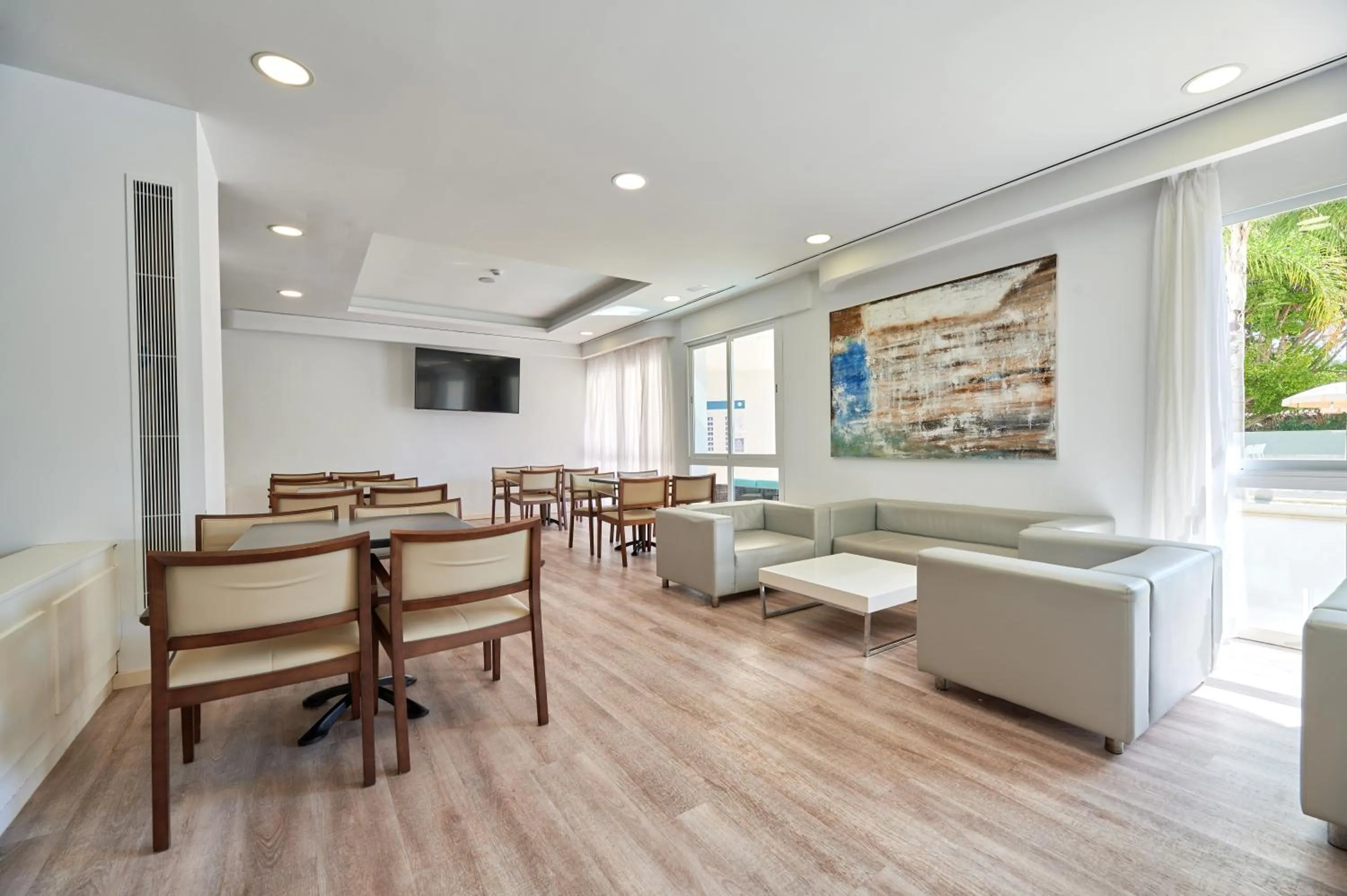 Communal lounge/ TV room in AluaSun Continental Park Hotel & Apartments