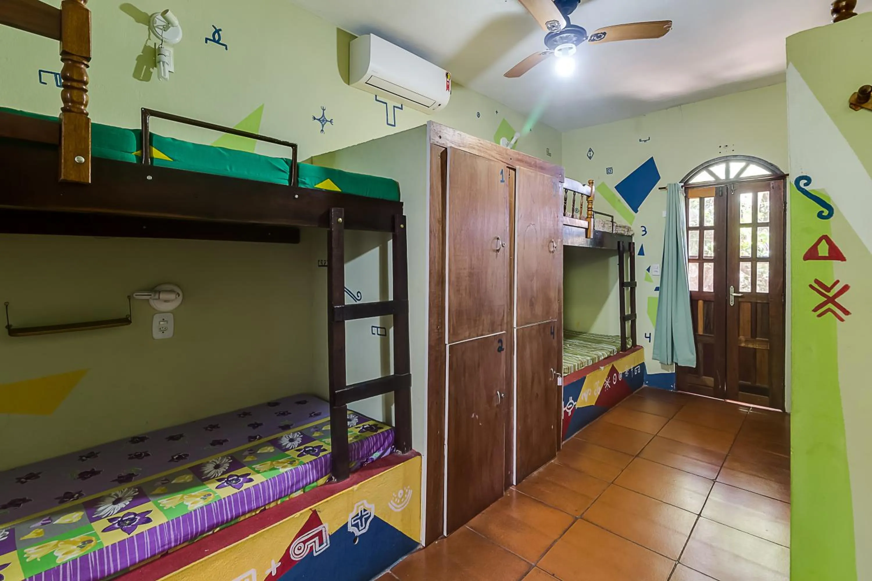 bunk bed, Bed in Imbassaí Pousada Hostel Lujimba