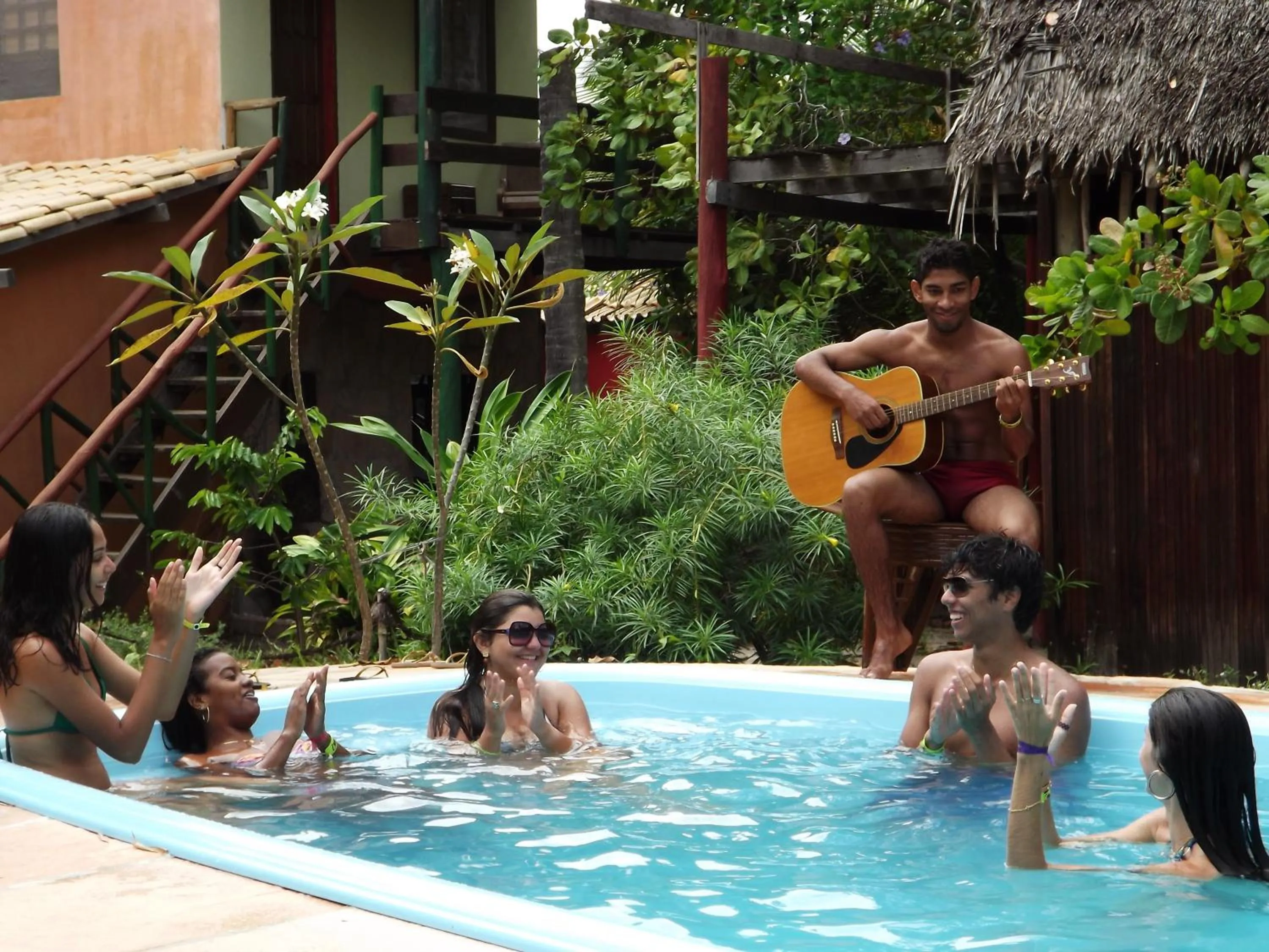 Swimming pool in Imbassaí Pousada Hostel Lujimba