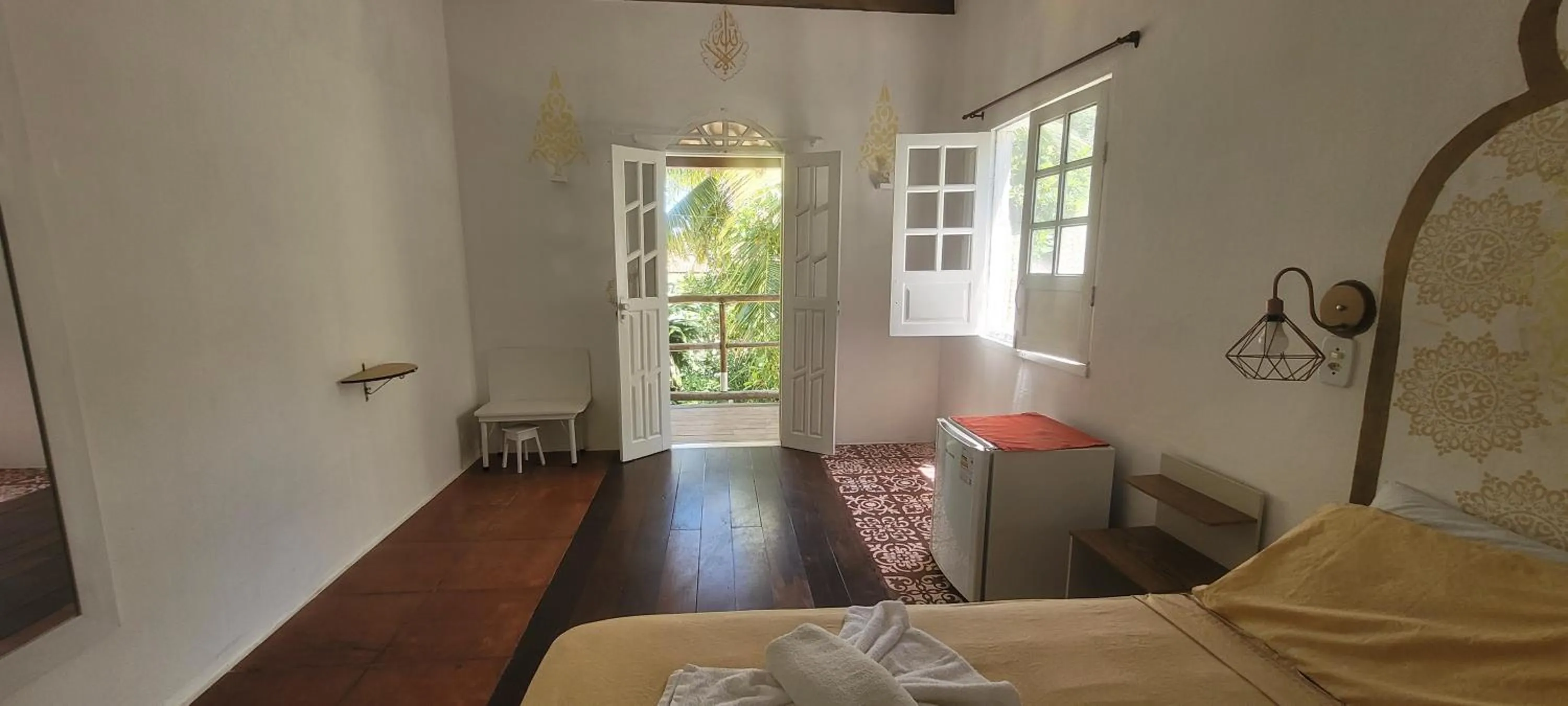 Property building, Bed in Imbassaí Pousada Hostel Lujimba