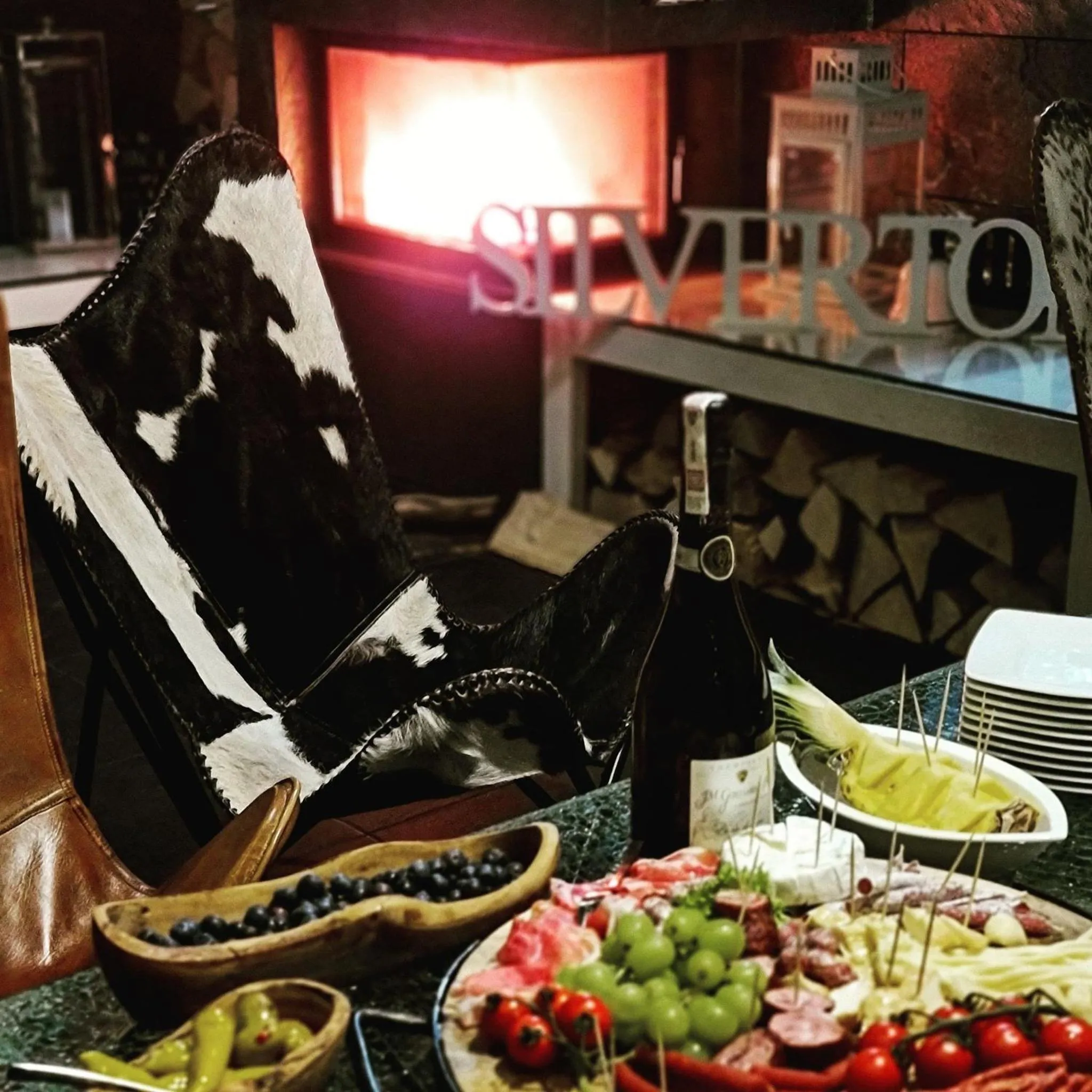 Communal lounge/ TV room in Silverton -sauna,jacuzzi,mini siłownia,bar sezonowy, przyjazny rodzinom