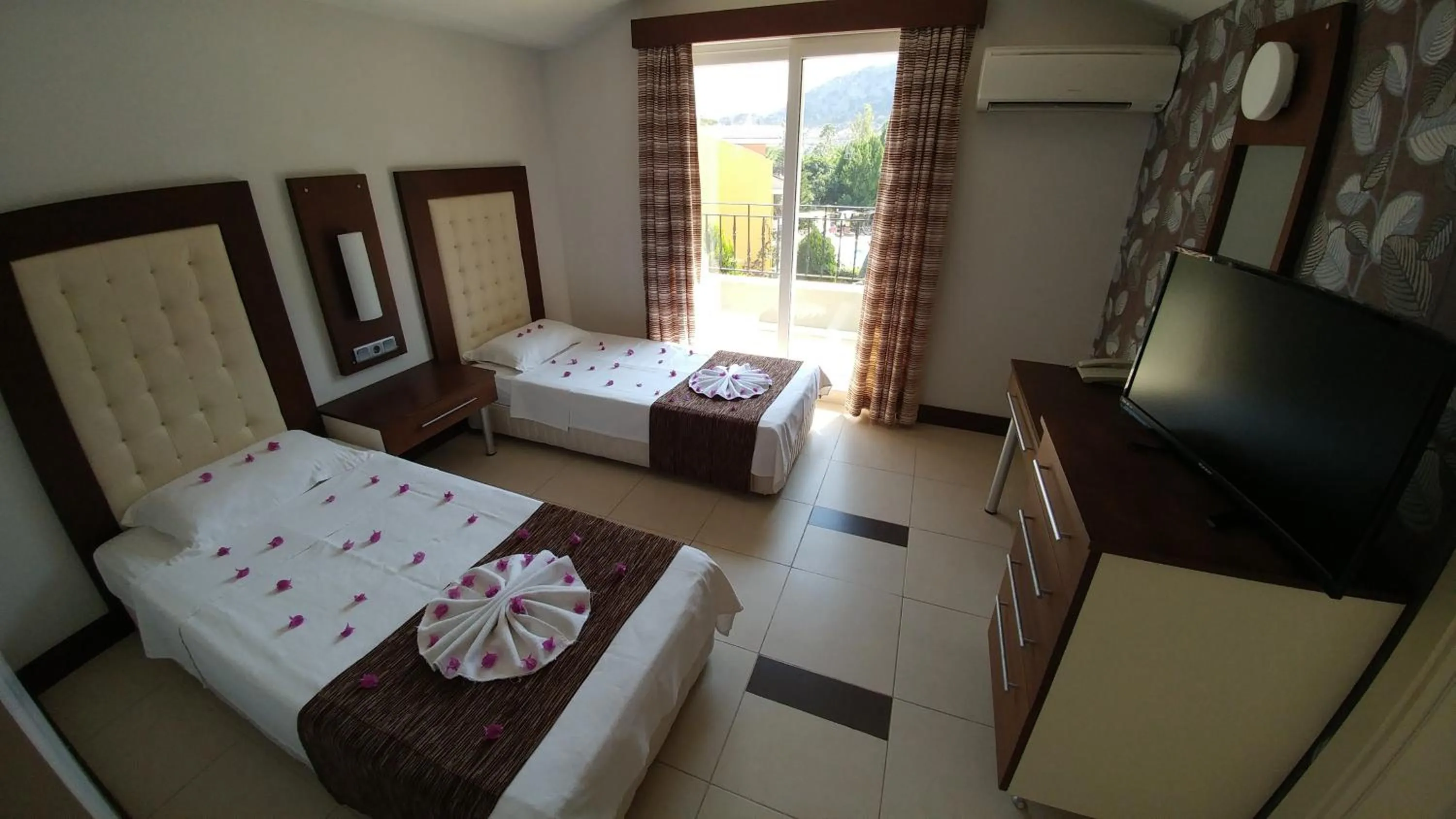 Bedroom in Club Alla Turca