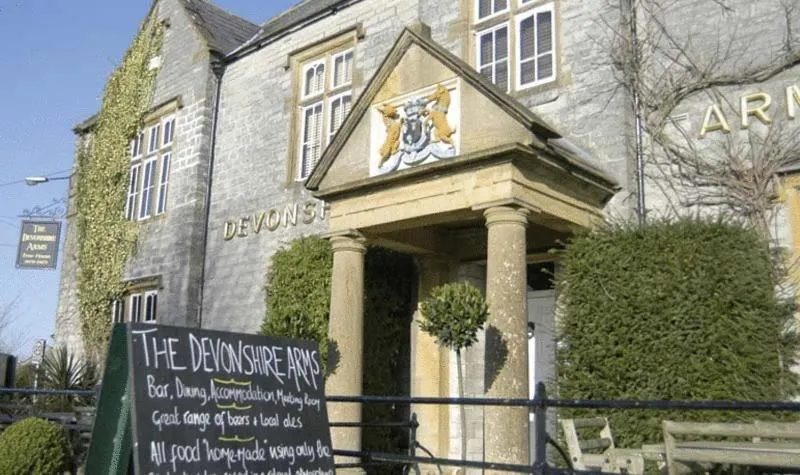 Facade/entrance in Devonshire Arms