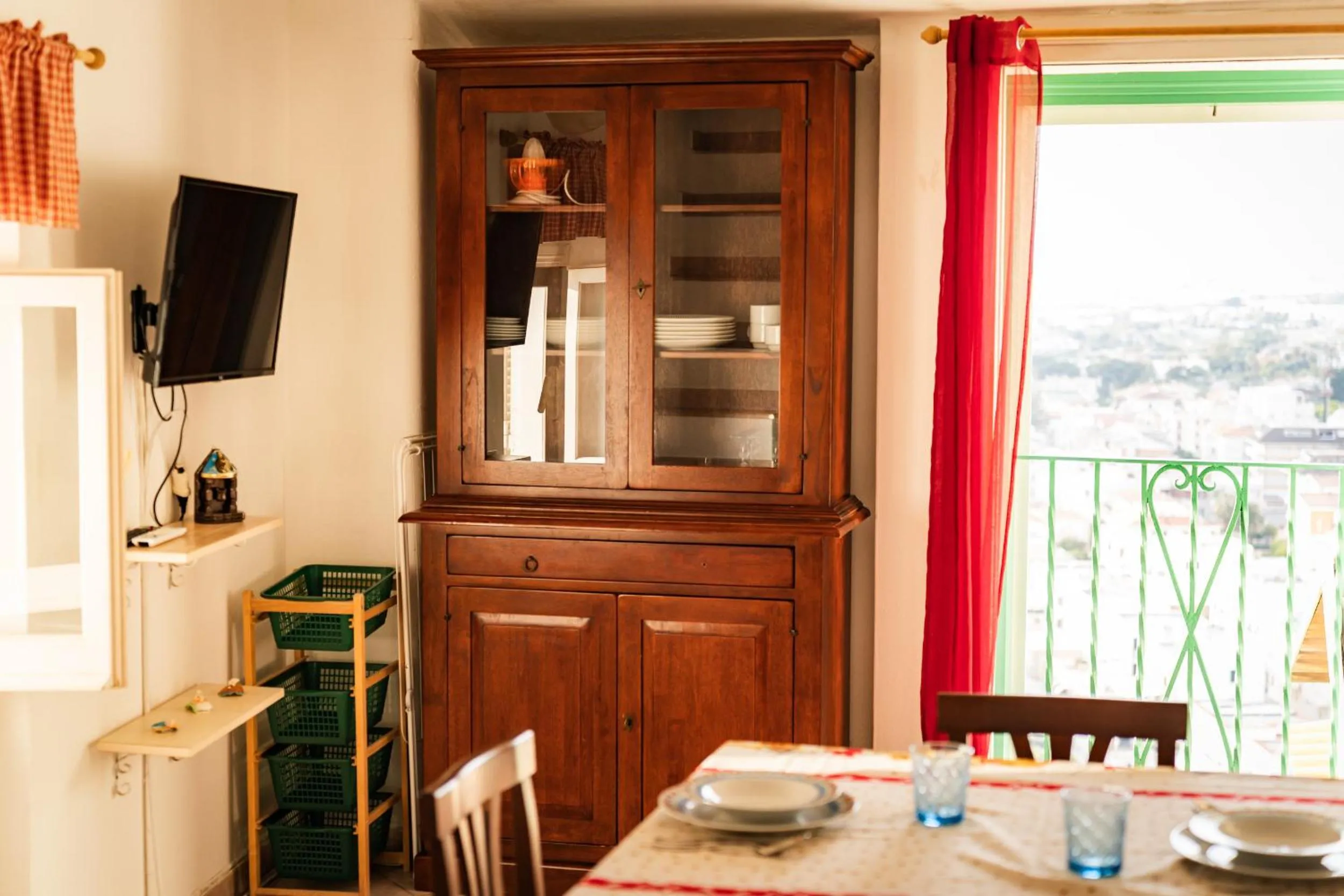 Dining area in holidaycasa Macca - Confortevole e con vista mare