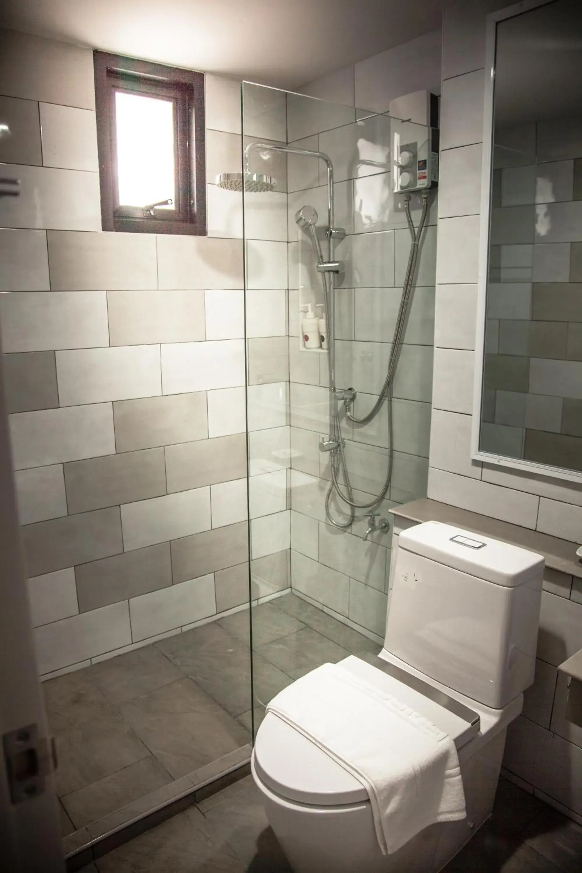 Standard Twin Room in M1 Hotel Standard Twin Room in M1 Hotel