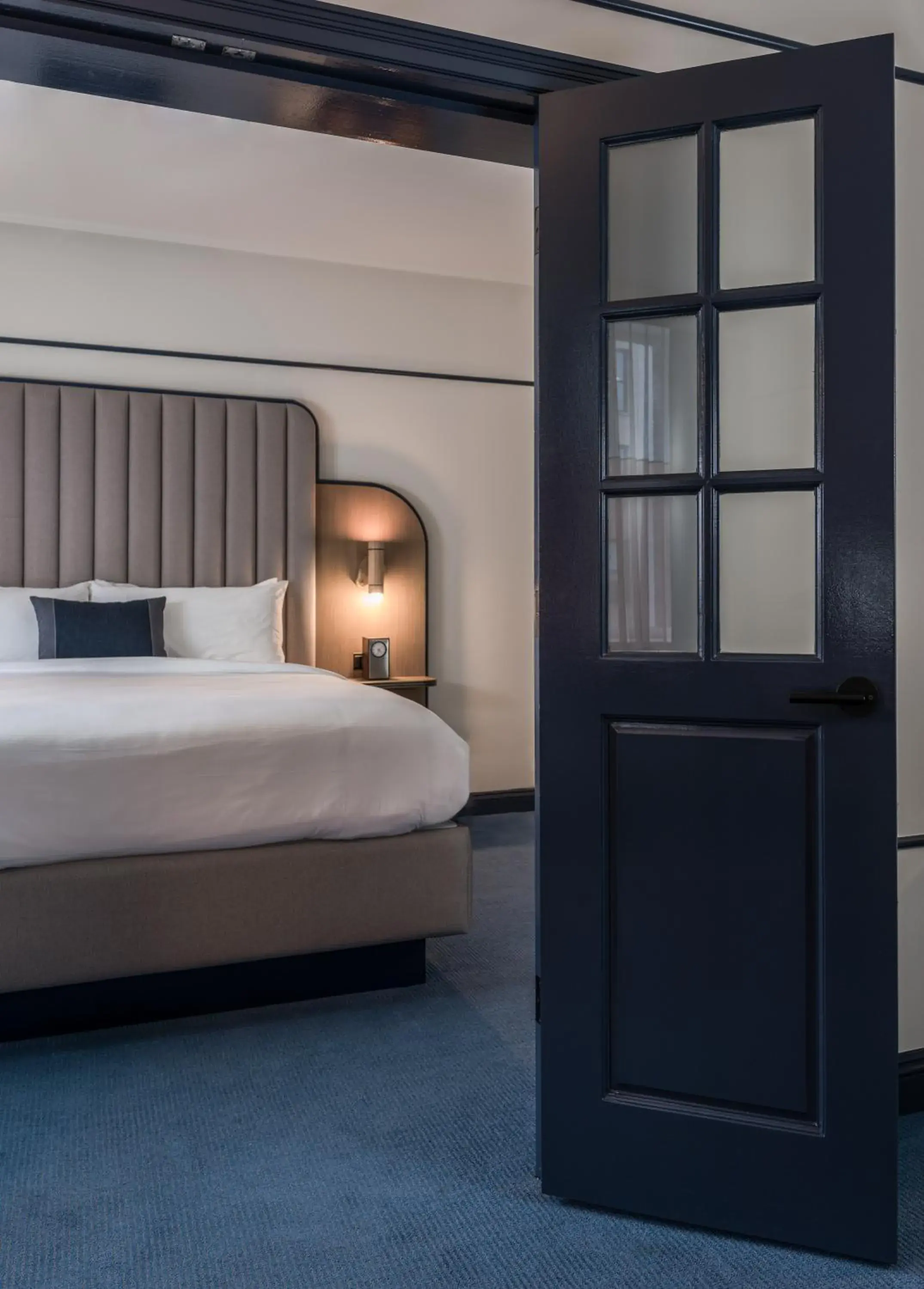 Junior Suite in Hu Hotel Memphis Junior Suite in Hu Hotel Memphis