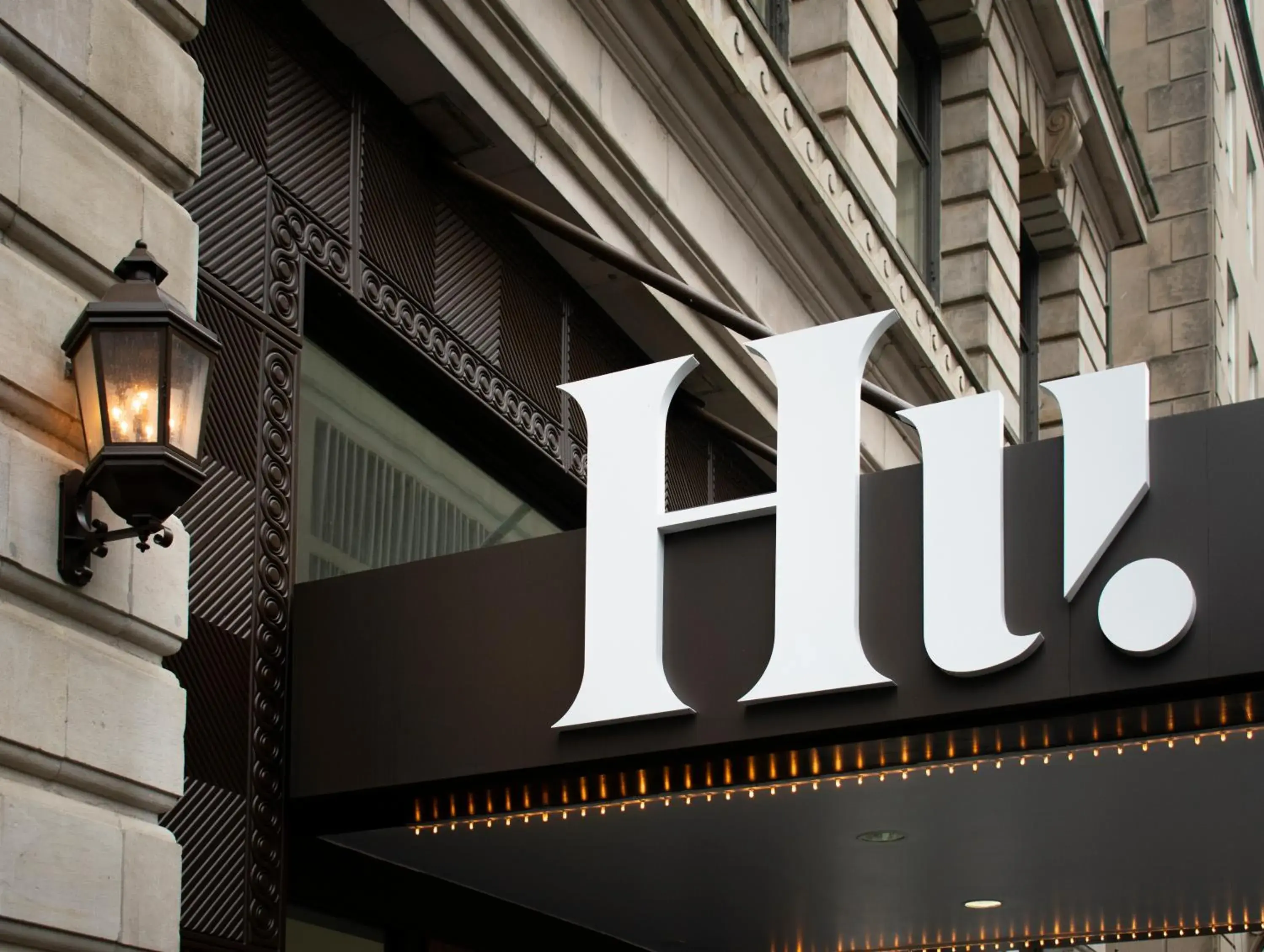 Property building in Hu Hotel Memphis Property building in Hu Hotel Memphis