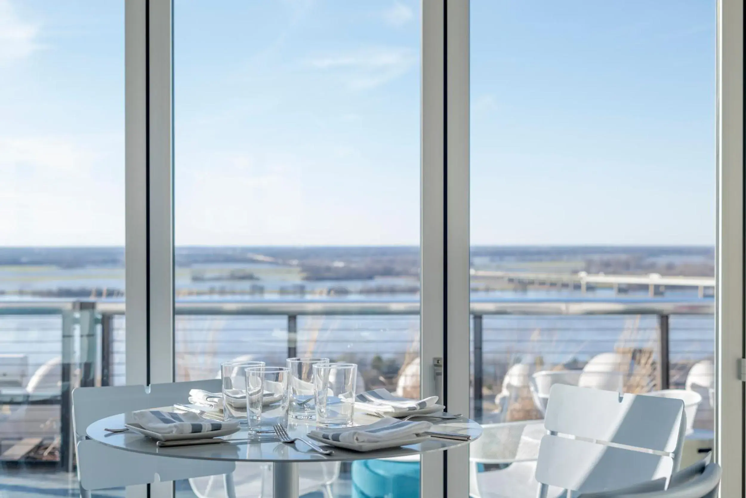 Restaurant/places to eat in Hu Hotel Memphis Restaurant/places to eat in Hu Hotel Memphis