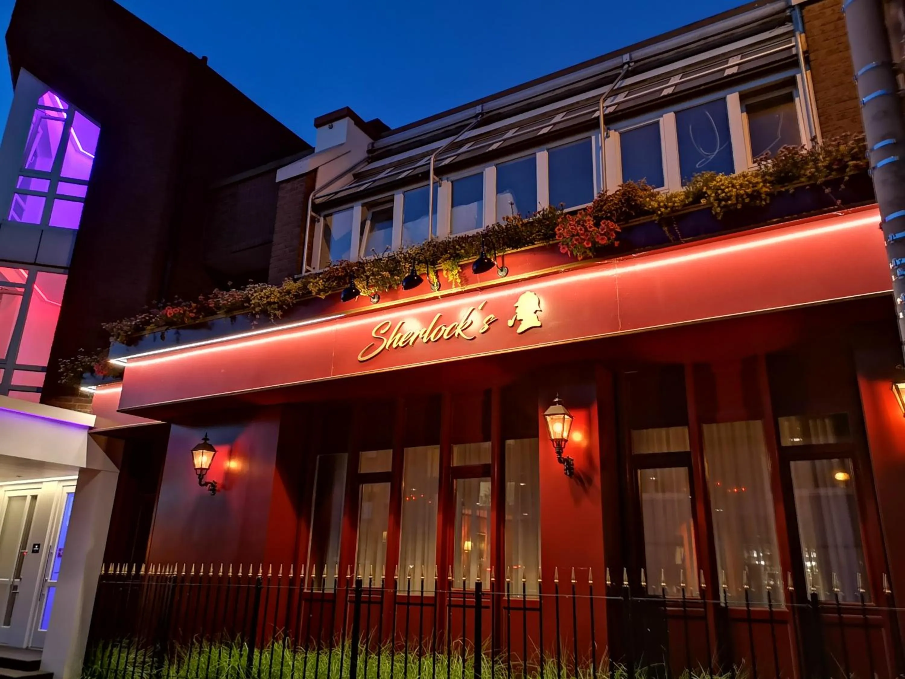 Restaurant/places to eat in smartel at The Unbrexit