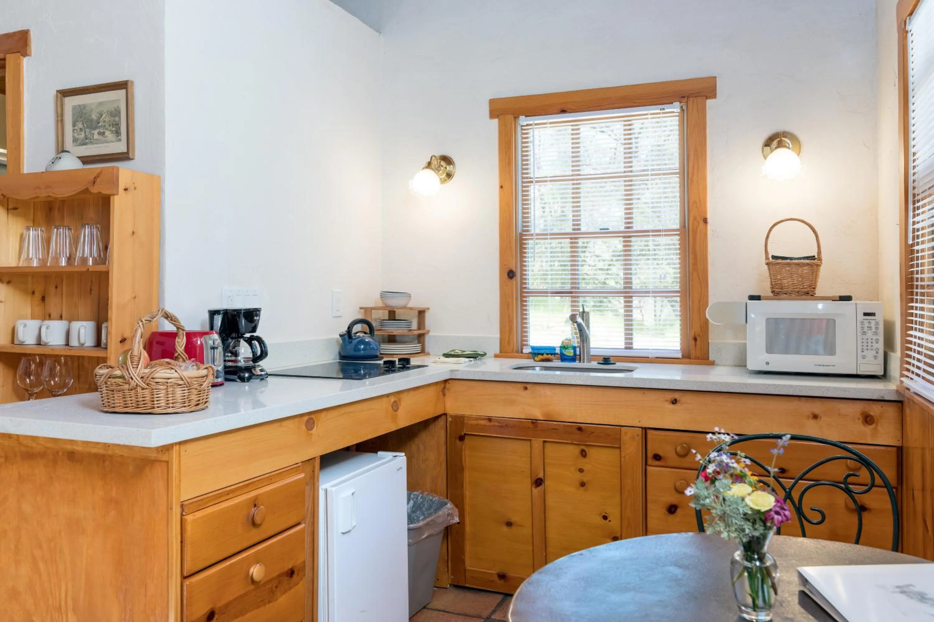 Kitchen or kitchenette in Homestead Cottages