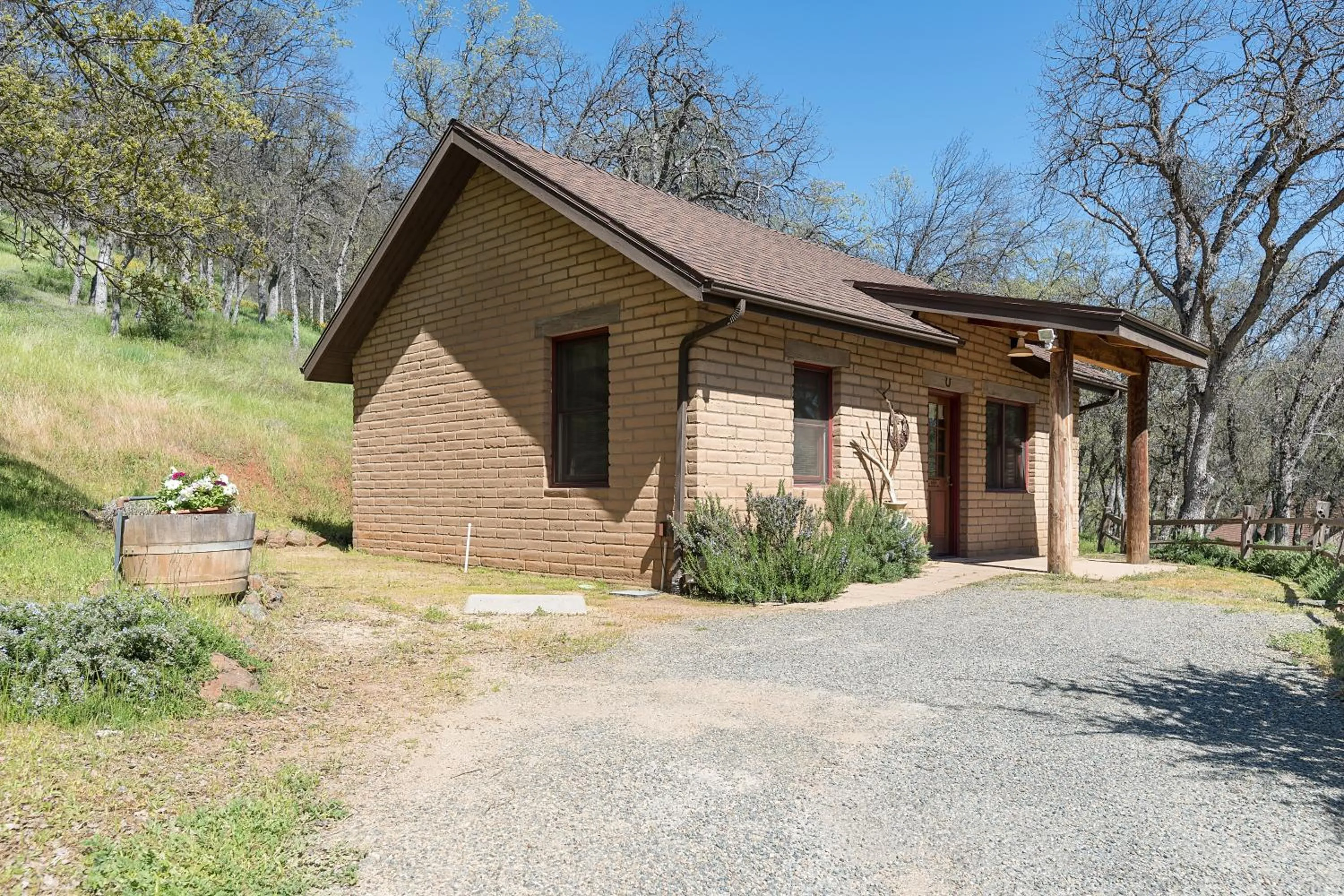 Property building in Homestead Cottages