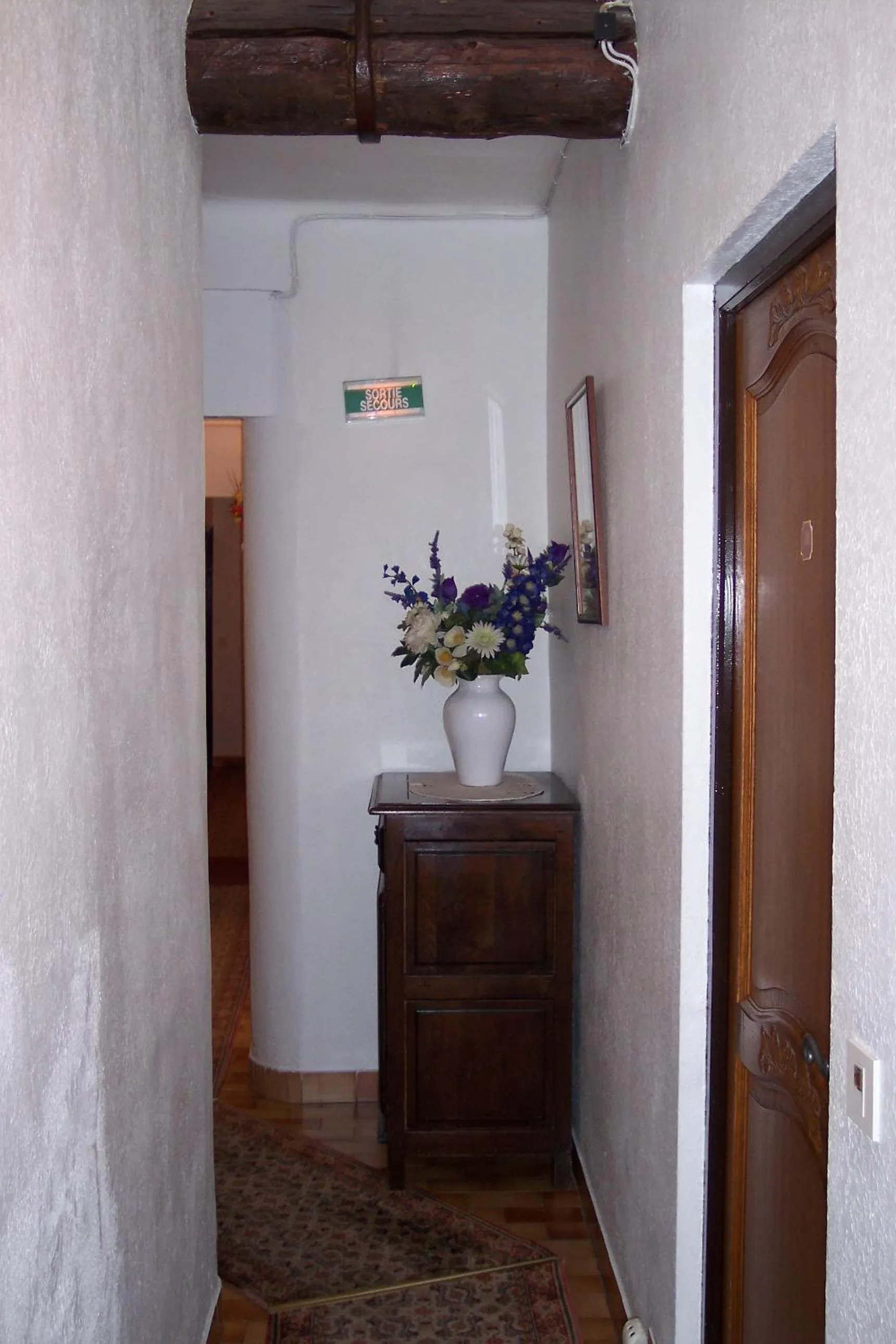 Decorative detail in Hôtel Central