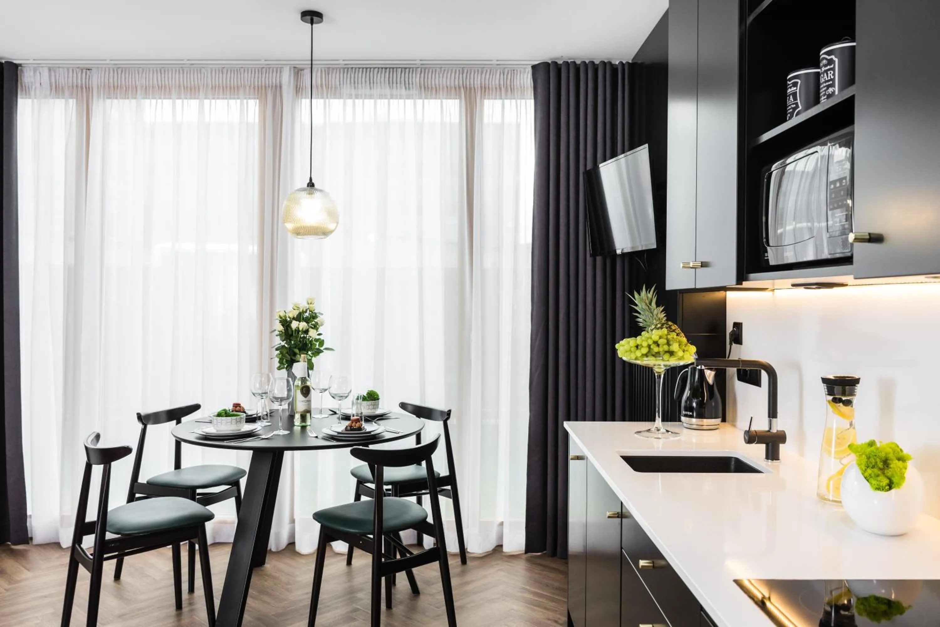 TV and multimedia in Moss Apartment