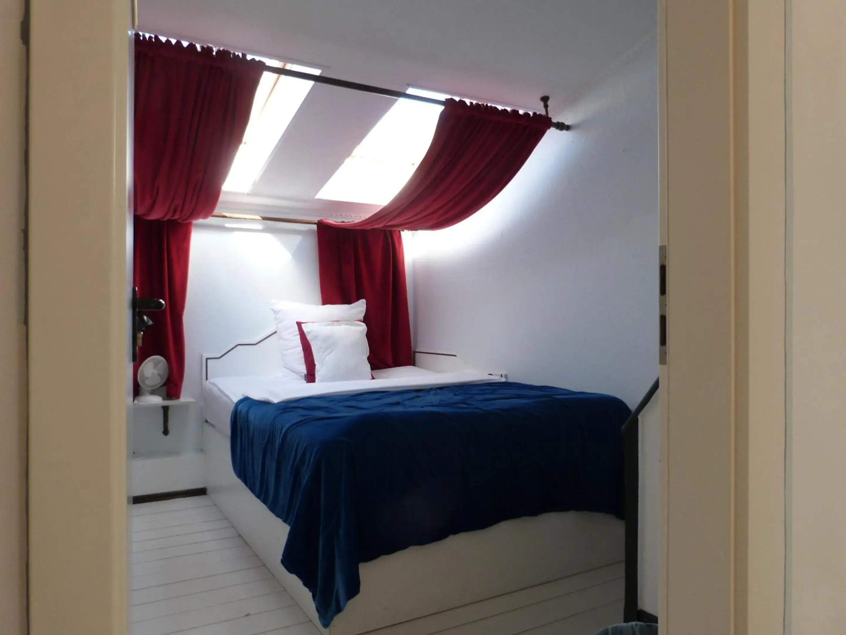 Single Room with Open Bathroom - single occupancy in Hotel Söruper Hof Single Room with Open Bathroom - single occupancy in Hotel Söruper Hof