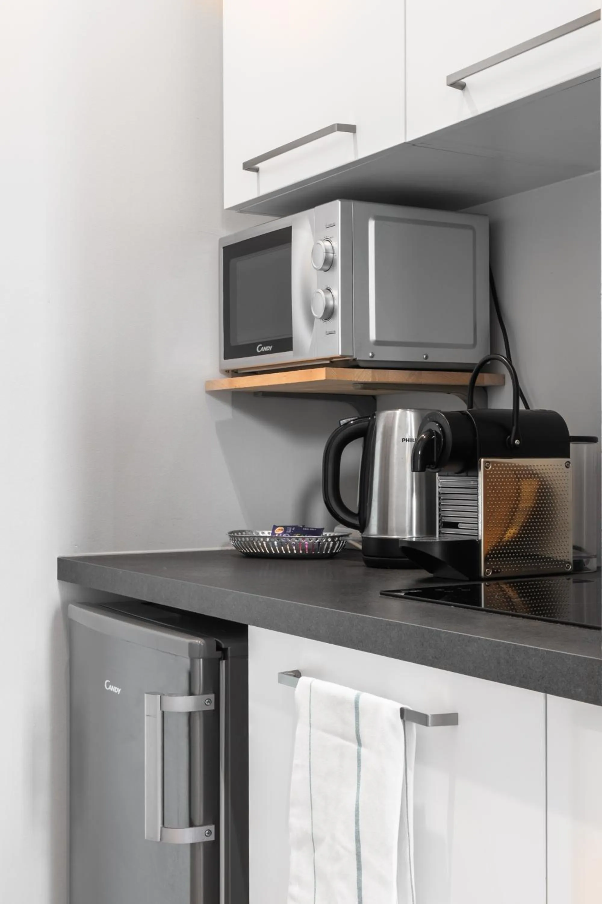 Coffee/tea facilities in Apparts de l'Oncle Louis