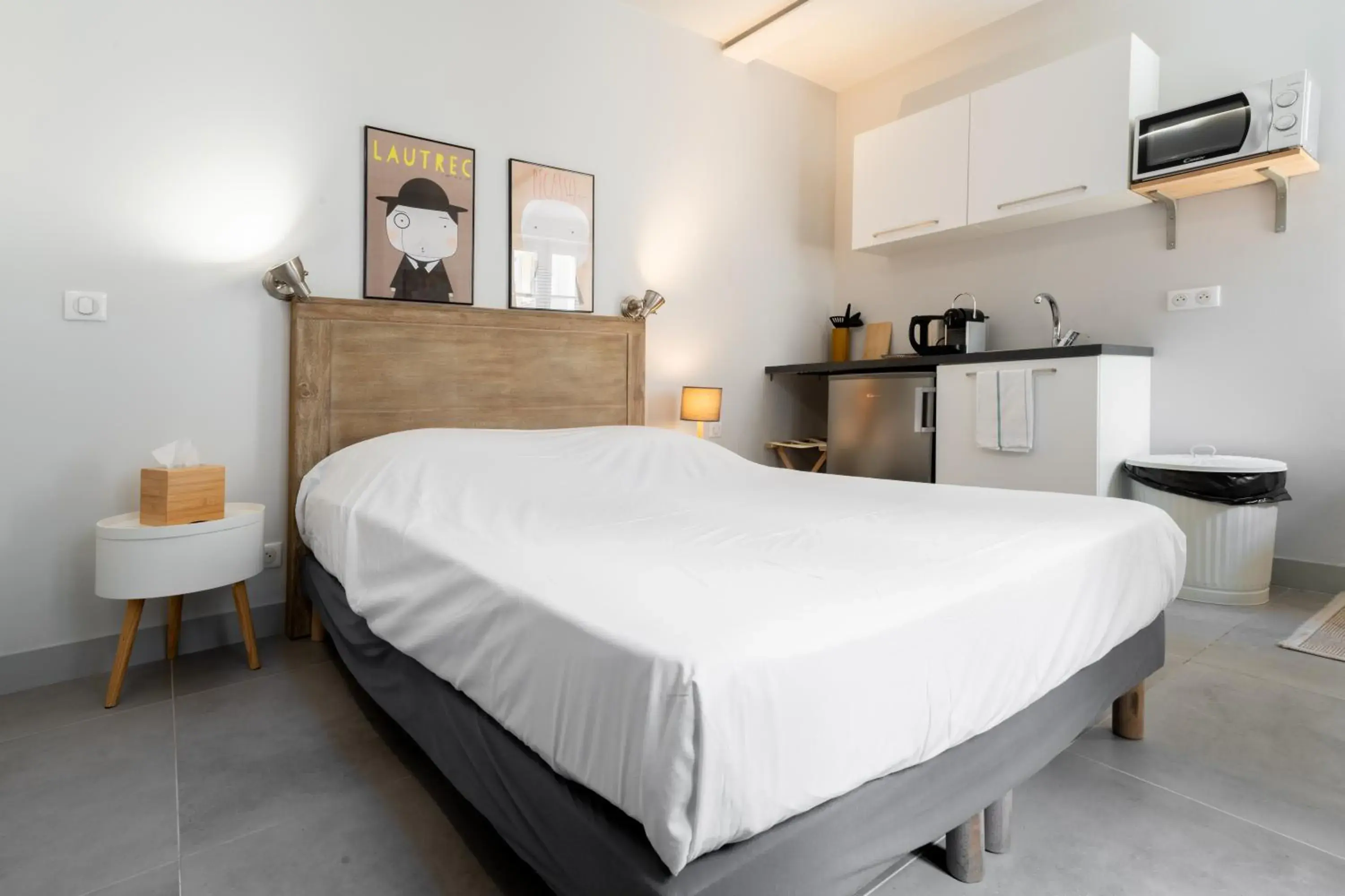 Bed in Apparts de l'Oncle Louis Bed in Apparts de l'Oncle Louis