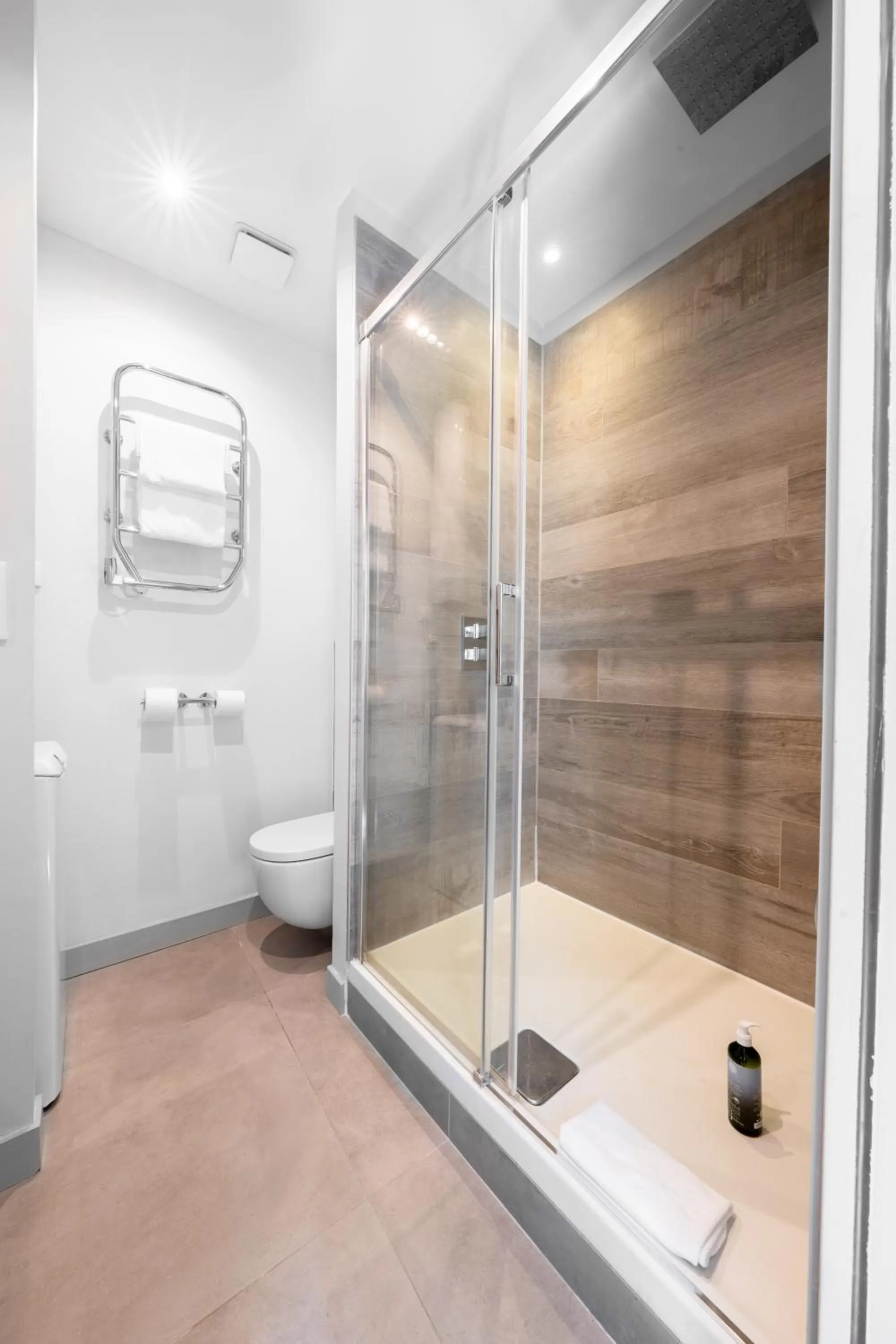 Shower in Apparts de l'Oncle Louis