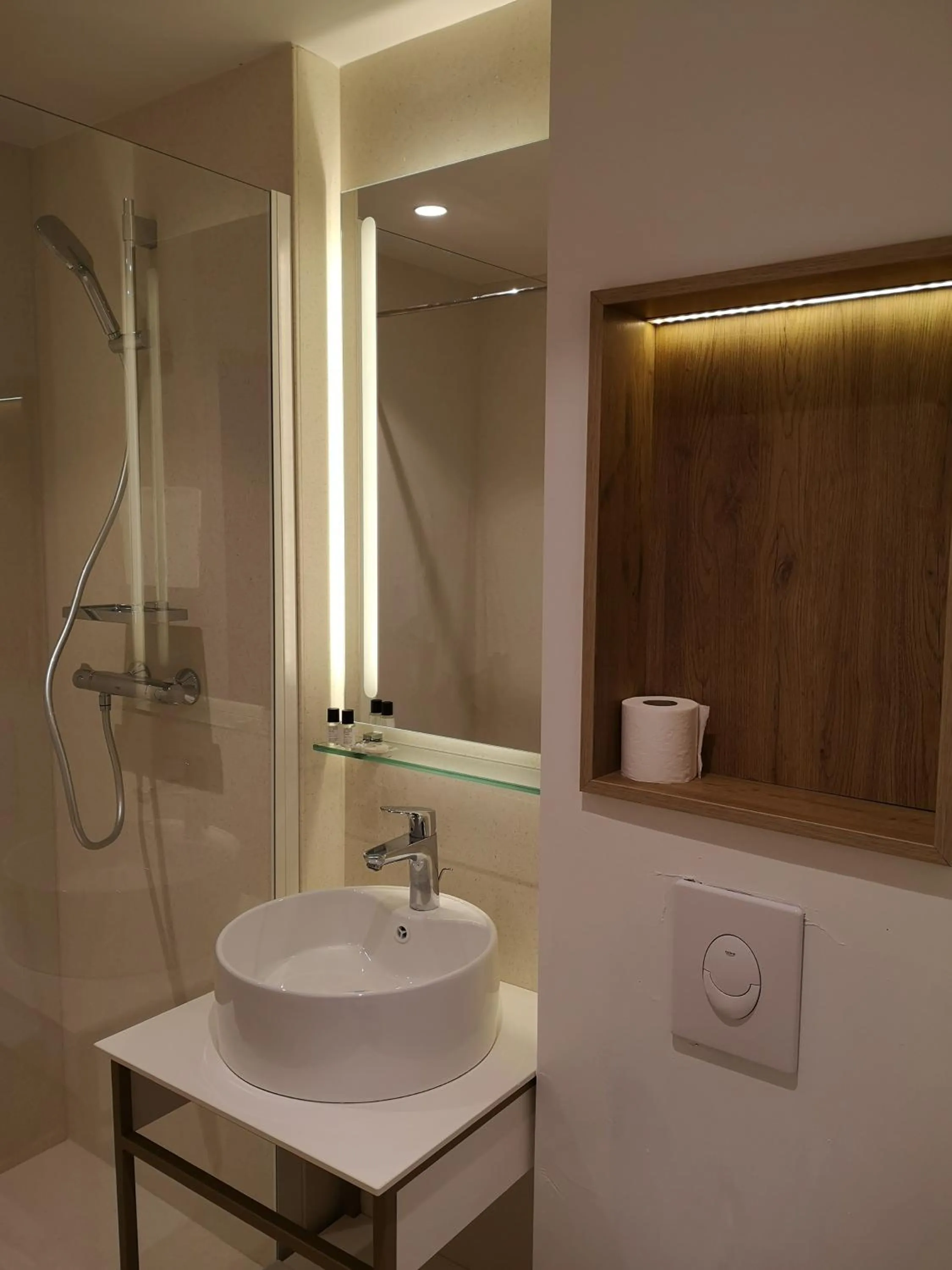 Bathroom in La Clef des Châteaux