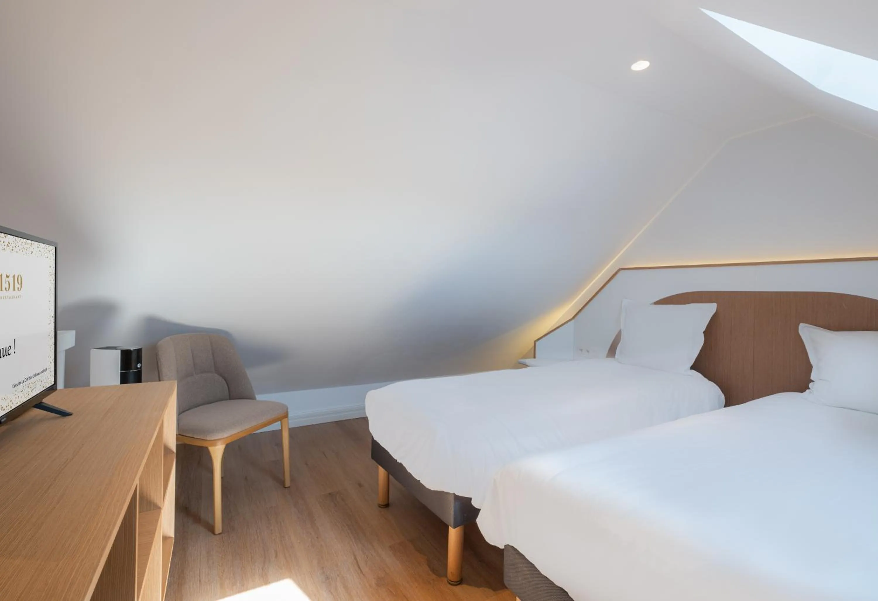 Bedroom, Bed in La Clef des Châteaux