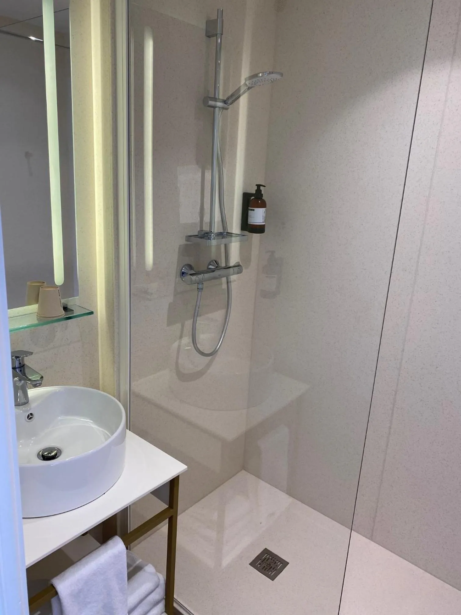 Bathroom in La Clef des Châteaux