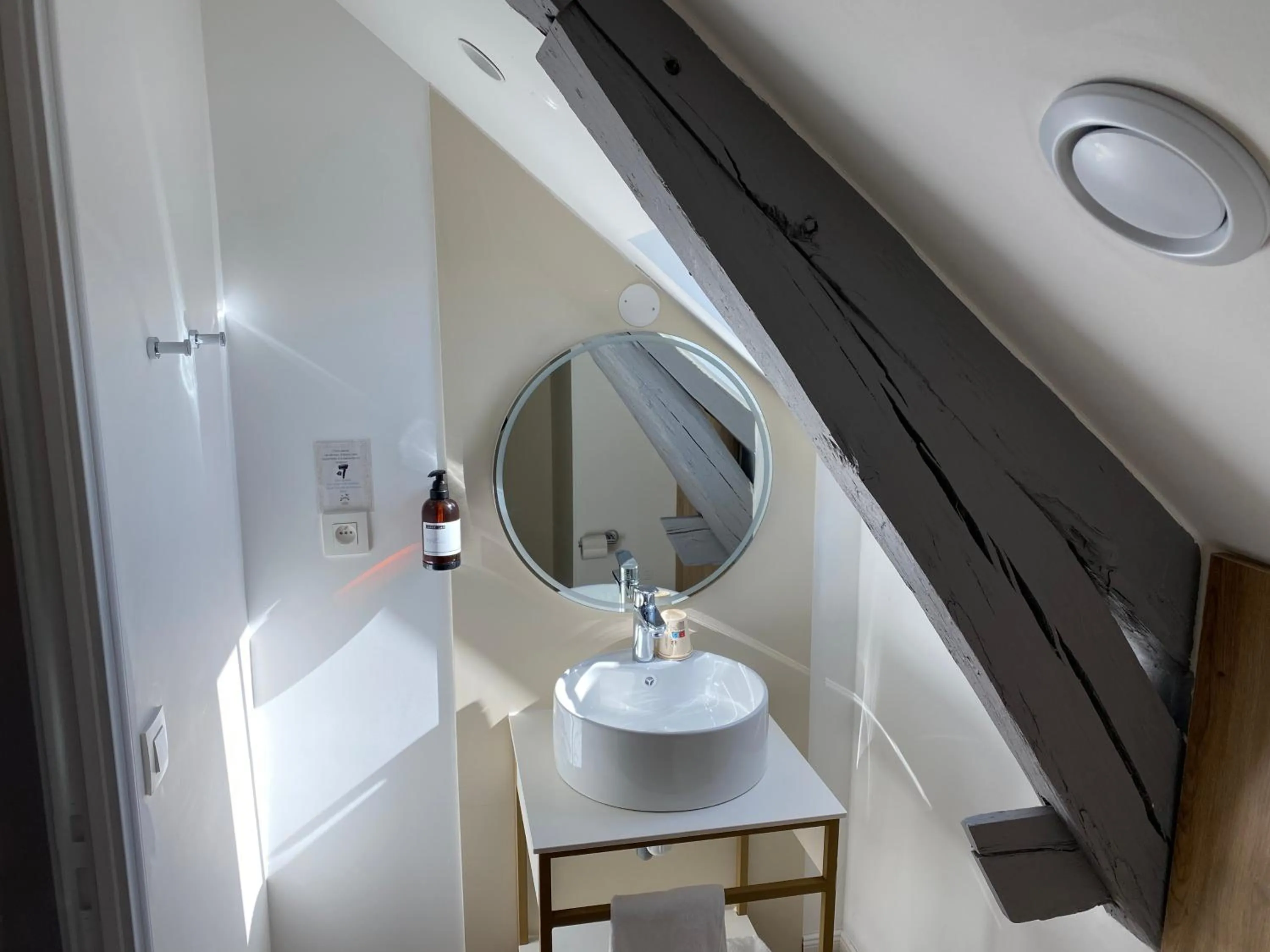 Bathroom in La Clef des Châteaux