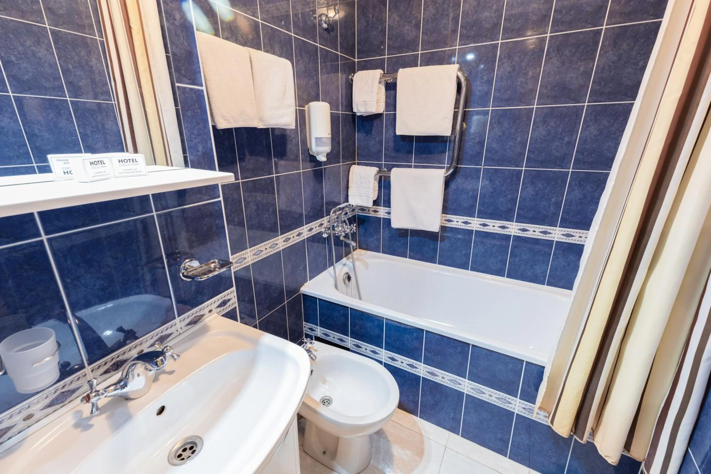 Bathroom in Hotel Mir