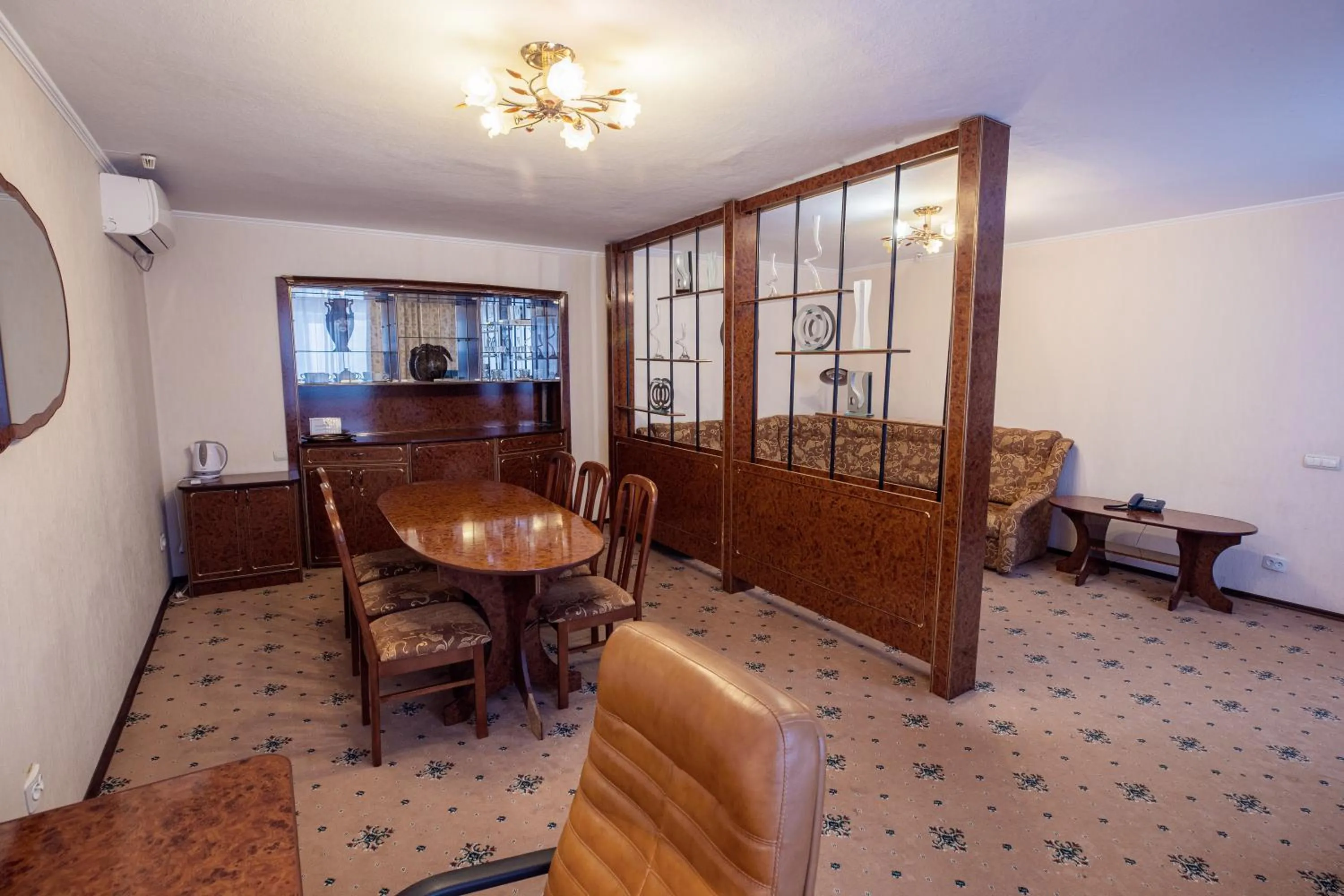 Living room in Hotel Mir