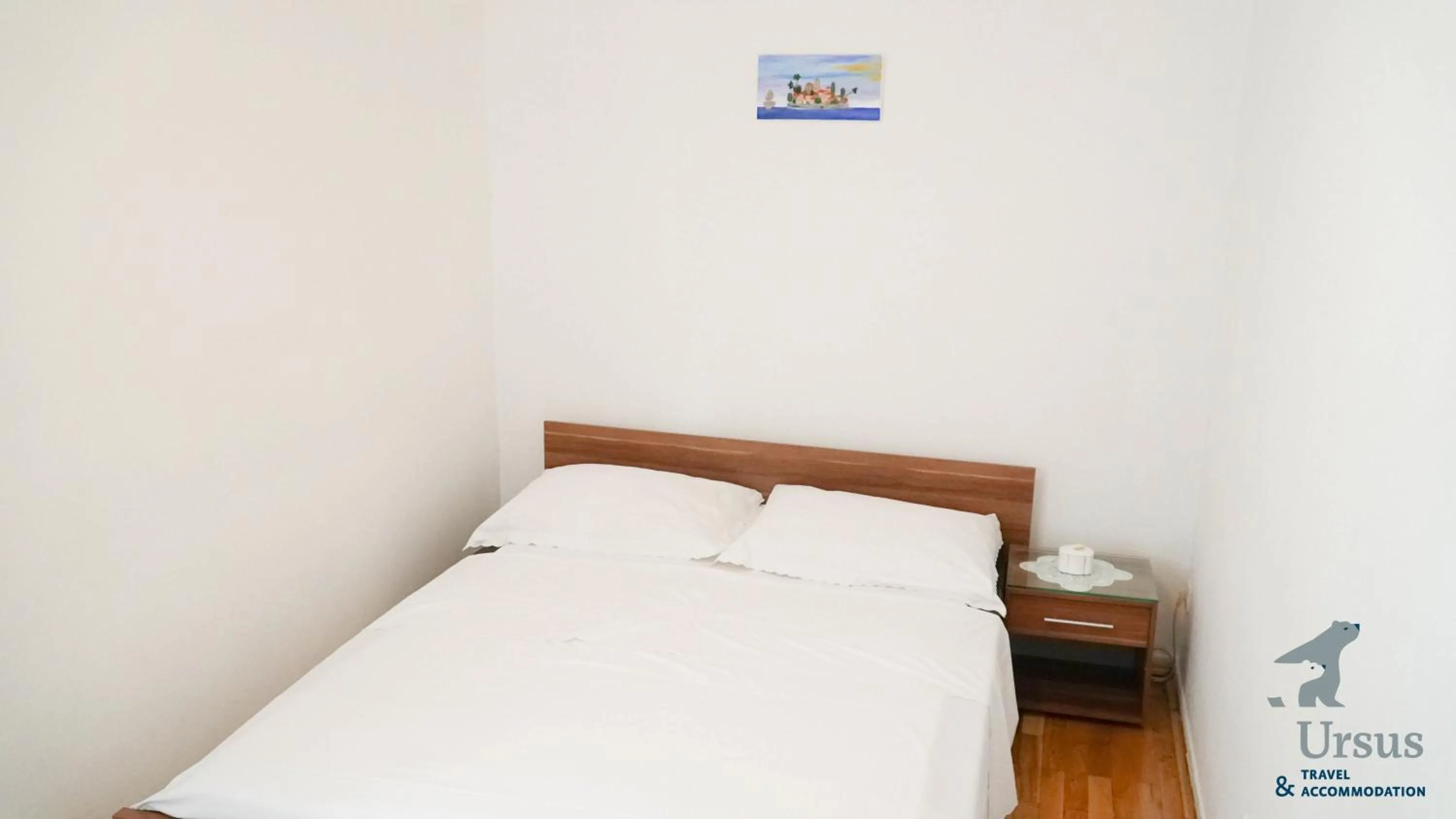 Bedroom, Bed in Duplex Apartment Tinel