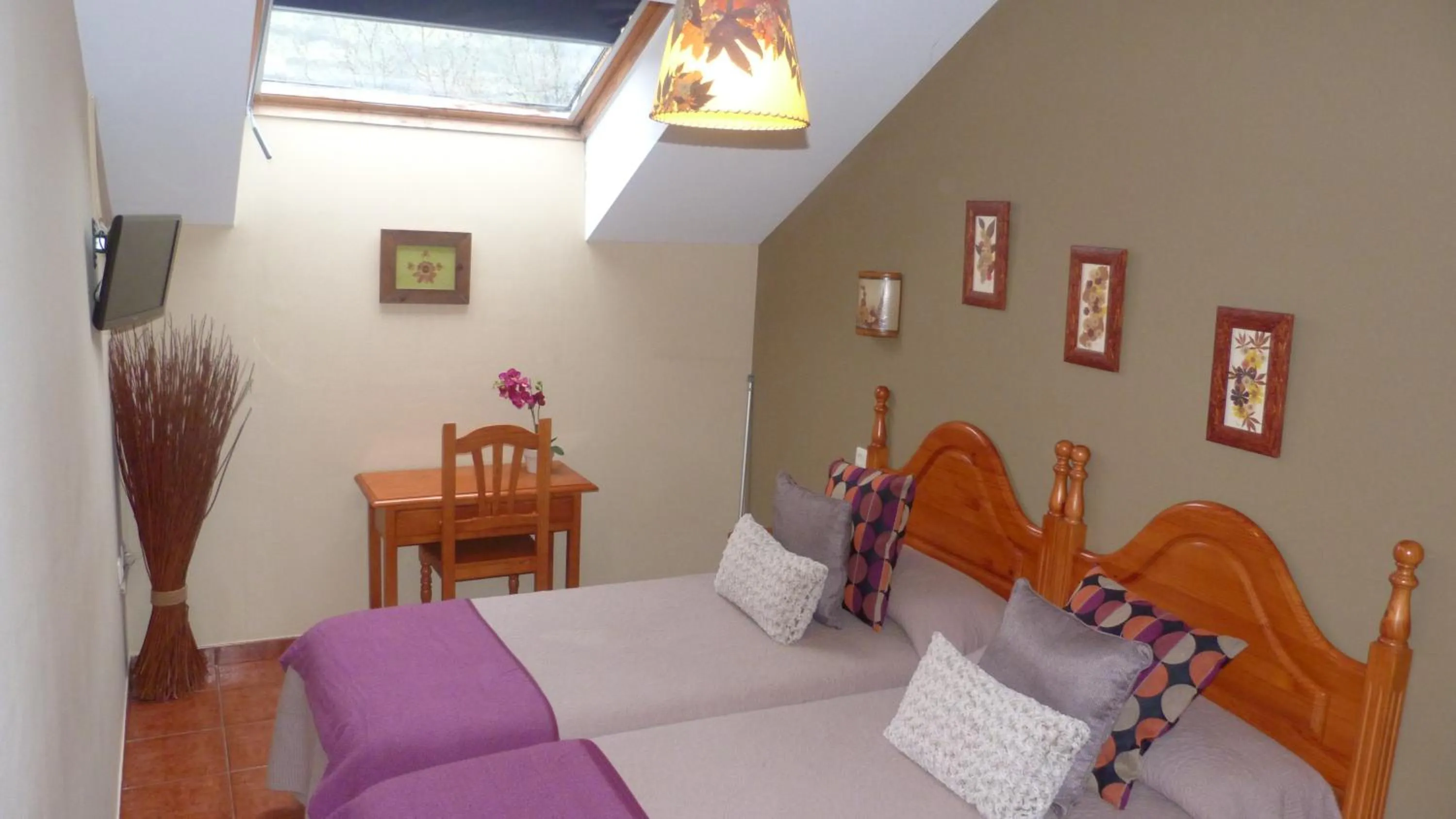 Day, Bed in Hotel Mestas