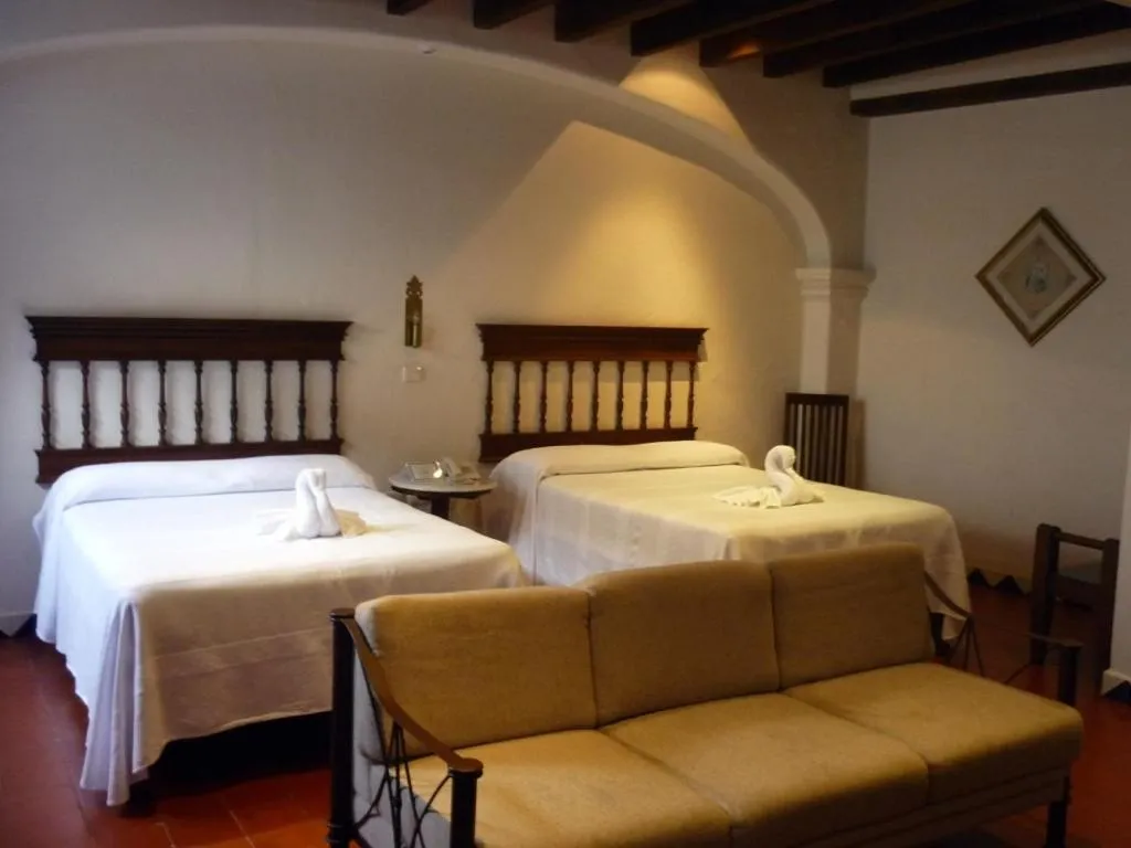 Bed in Meson del Alferez Coatepec