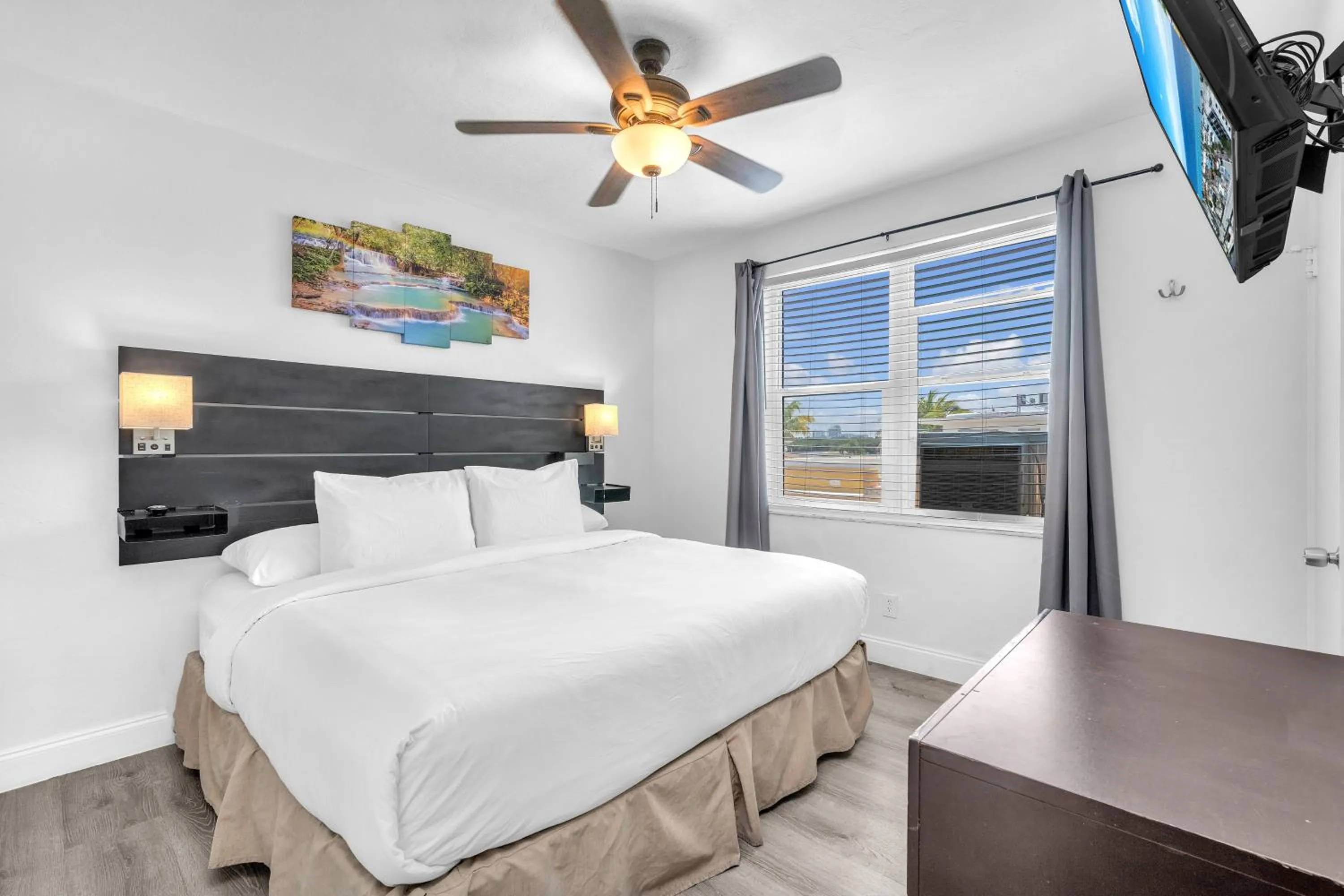 Bed in Laguna Blu Beach