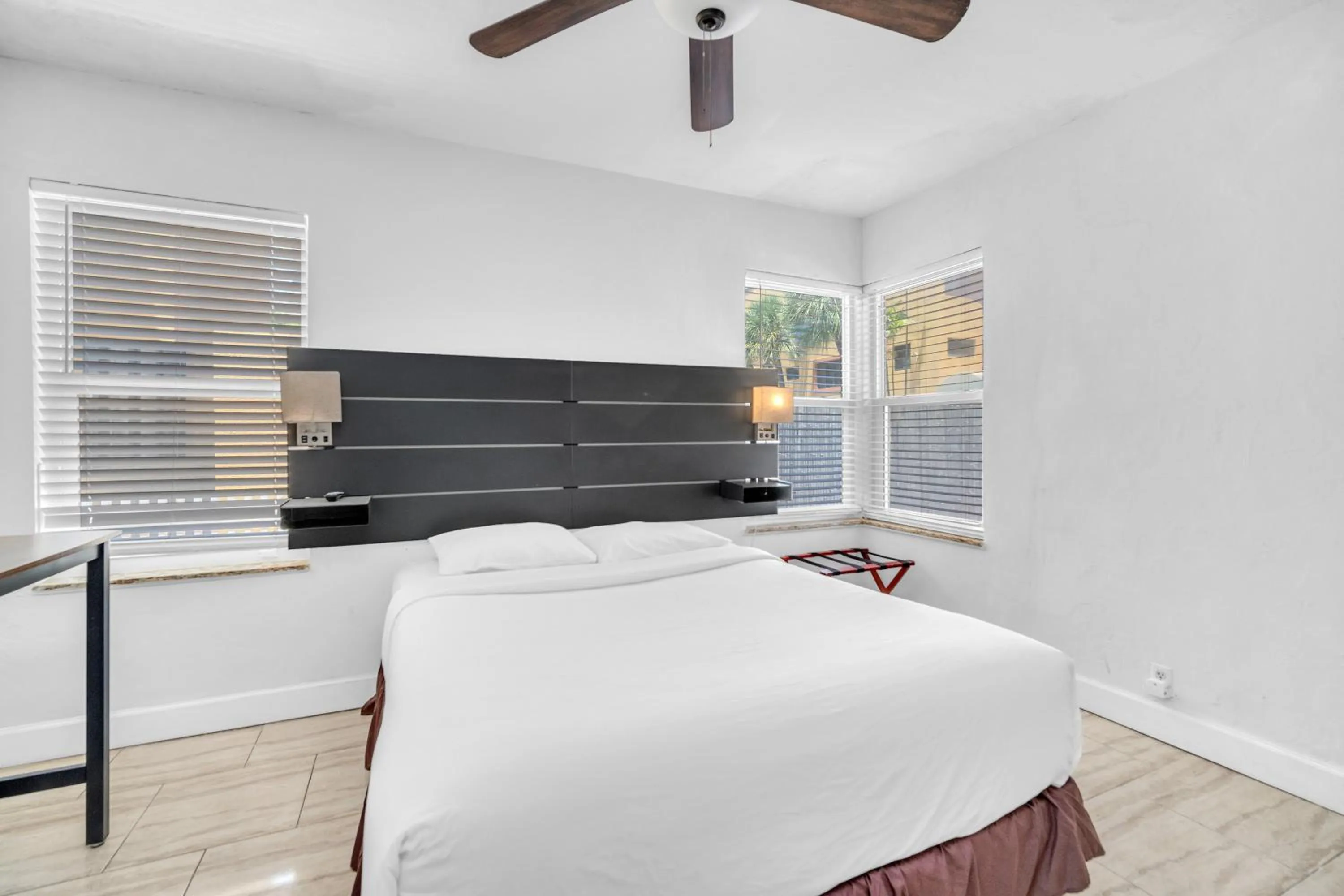 Bed in Laguna Blu Beach