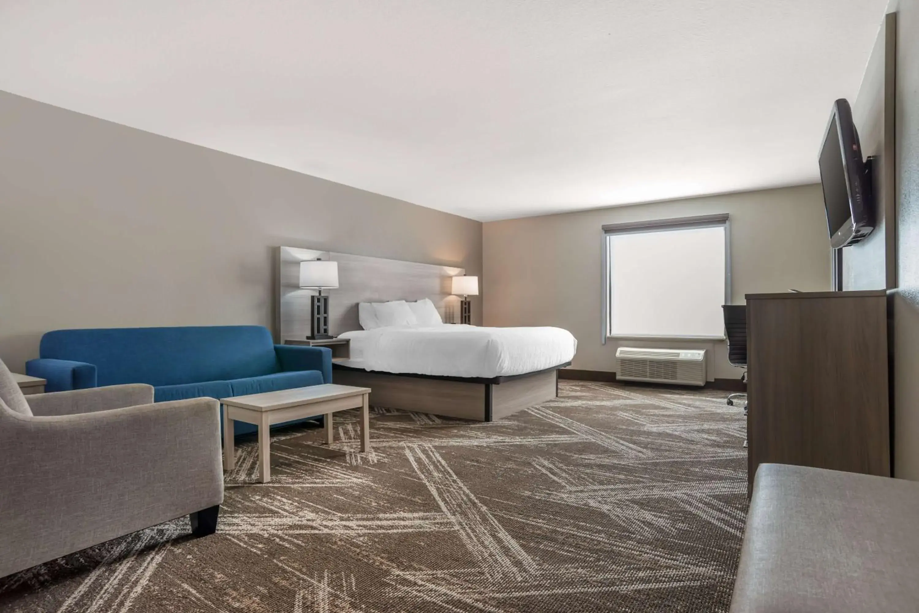 Bedroom in Best Western Plus Jackson Downtown Coliseum Bedroom in Best Western Plus Jackson Downtown Coliseum