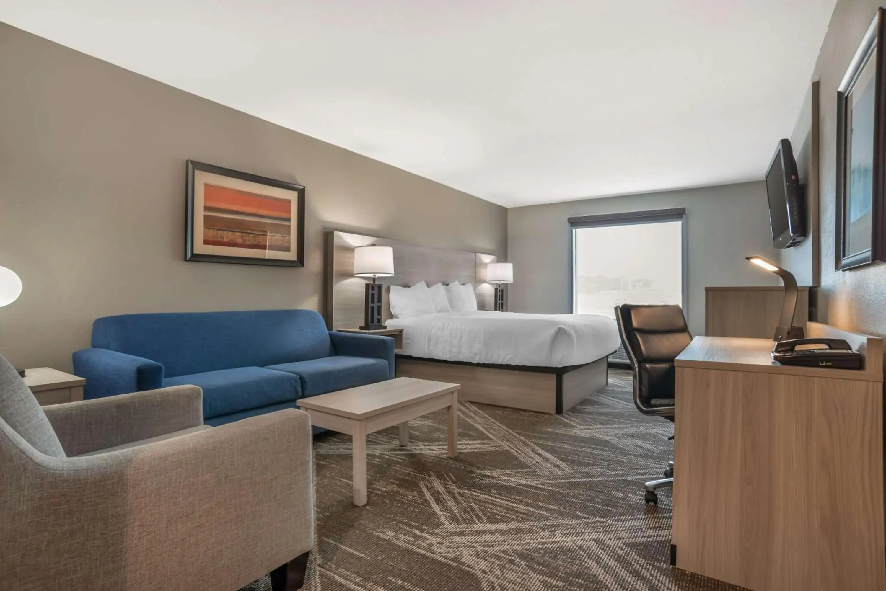 Bedroom in Best Western Plus Jackson Downtown Coliseum Bedroom in Best Western Plus Jackson Downtown Coliseum