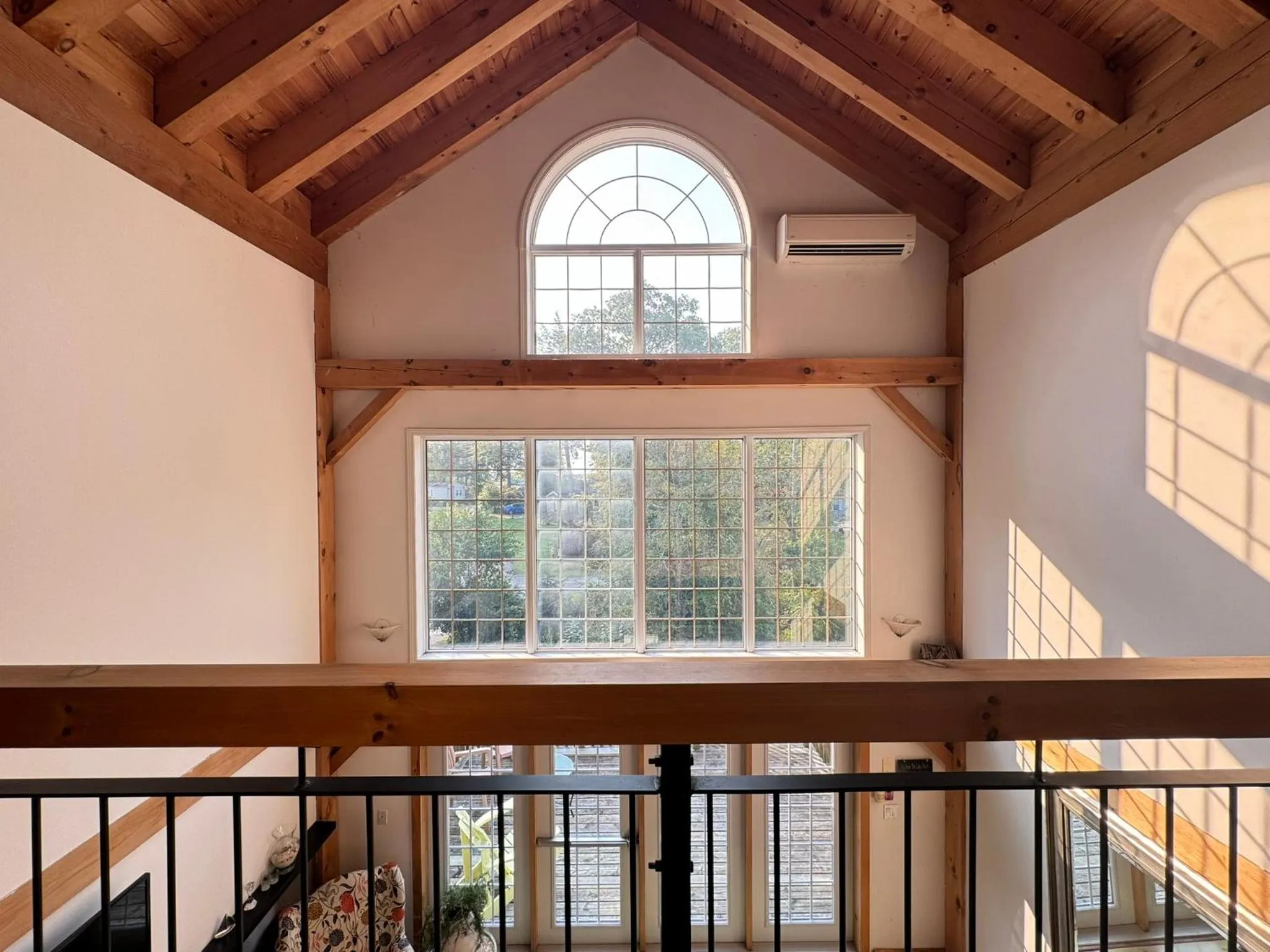 Communal lounge/ TV room in Timber House Resort