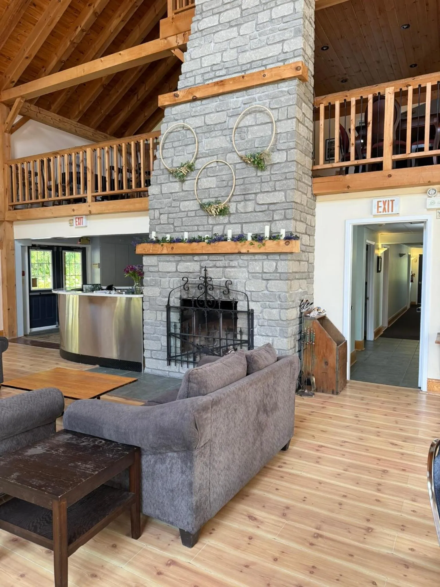 Communal lounge/ TV room in Timber House Resort