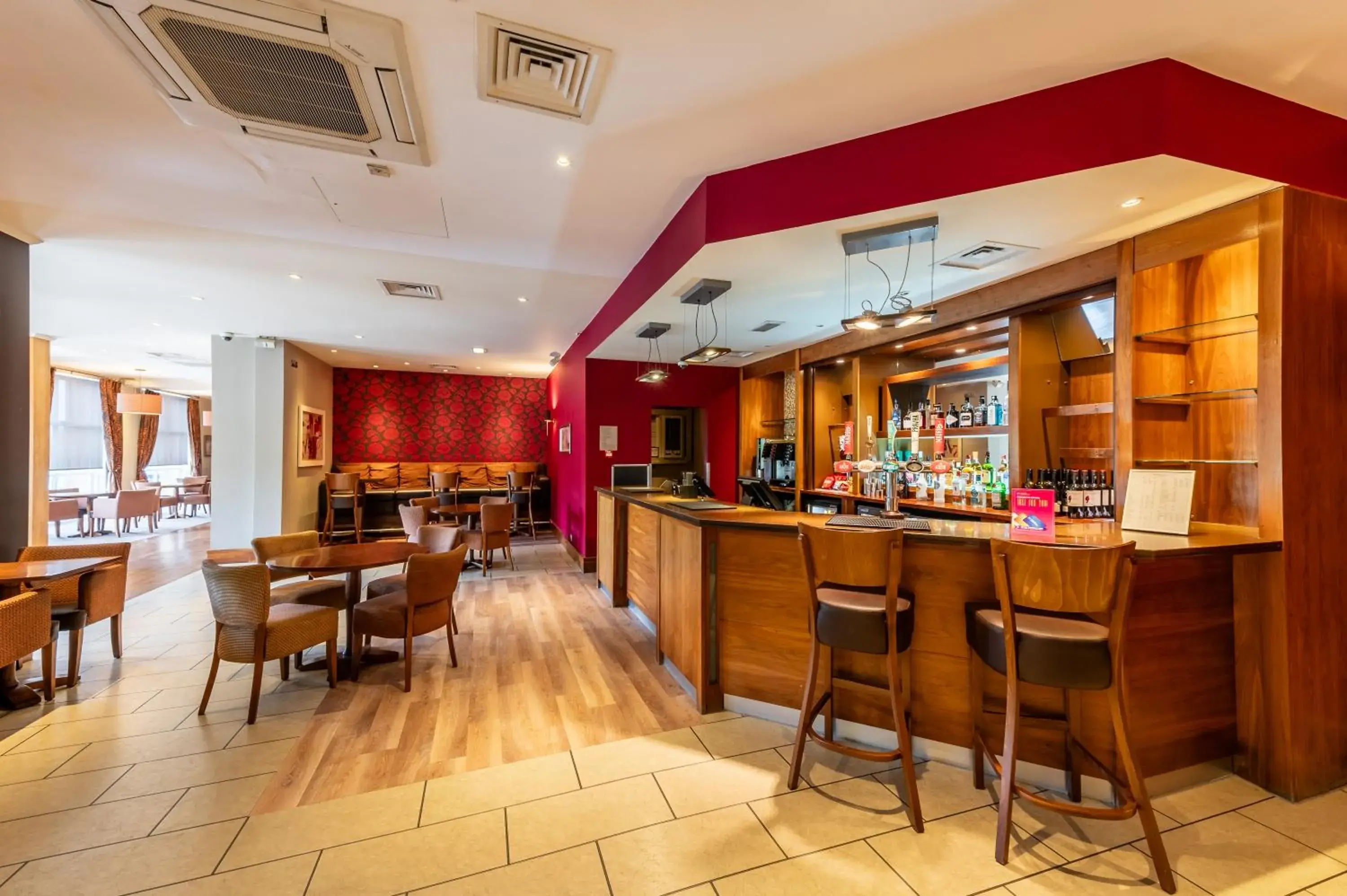 Lounge or bar in Milestone Peterborough Hotel A1M, Sure Hotel Collection by Best Western Lounge or bar in Milestone Peterborough Hotel A1M, Sure Hotel Collection by Best Western