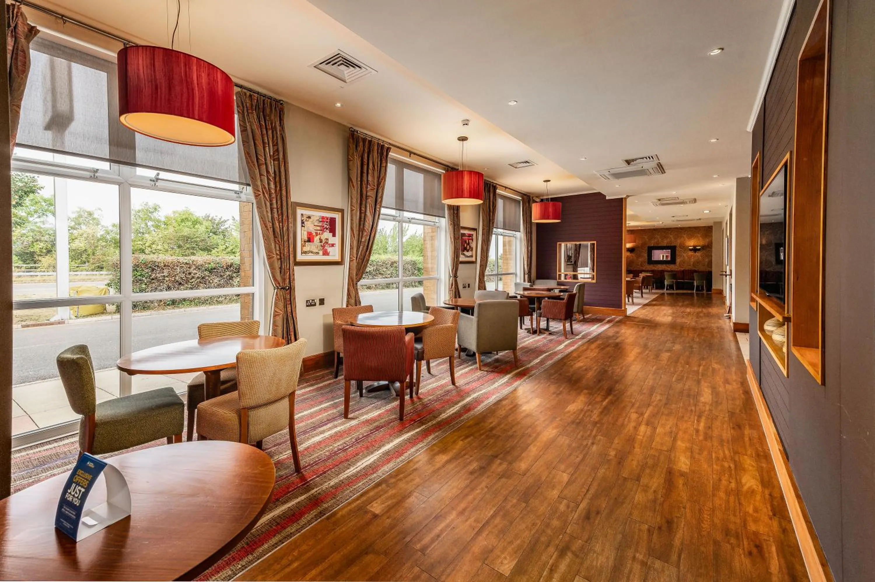 Lounge or bar in Milestone Peterborough Hotel A1M, Sure Hotel Collection by Best Western