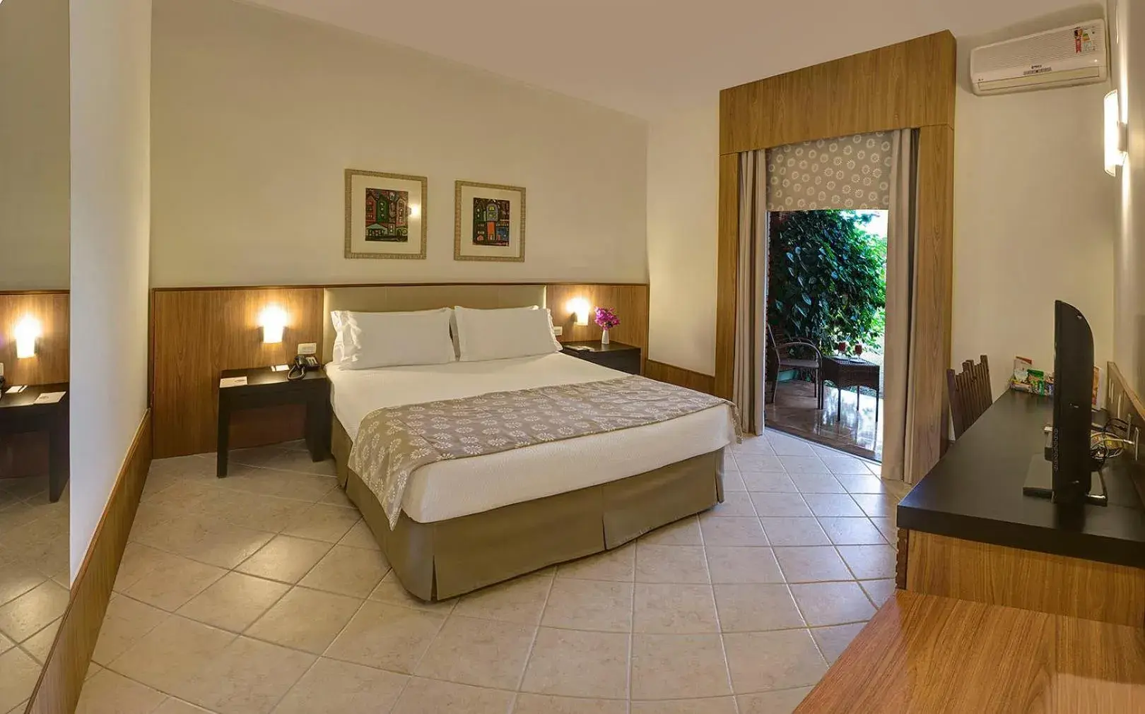 Deluxe Double Room with Balcony in Hotel JP Ribeirão Preto Resort & Convenções by Nacional Inn Deluxe Double Room with Balcony in Hotel JP Ribeirão Preto Resort & Convenções by Nacional Inn