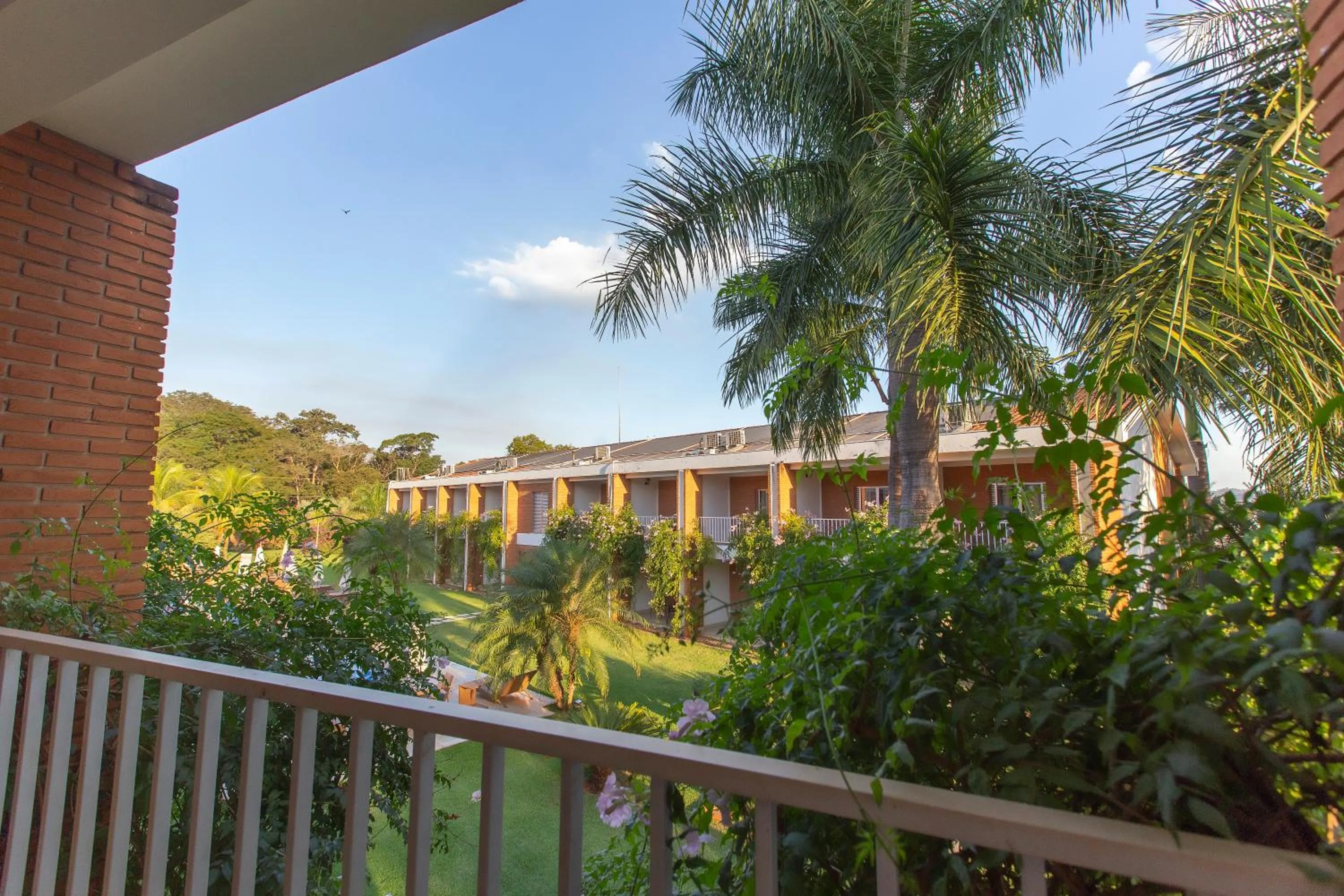 Garden in Hotel JP Ribeirão Preto Resort & Convenções by Nacional Inn