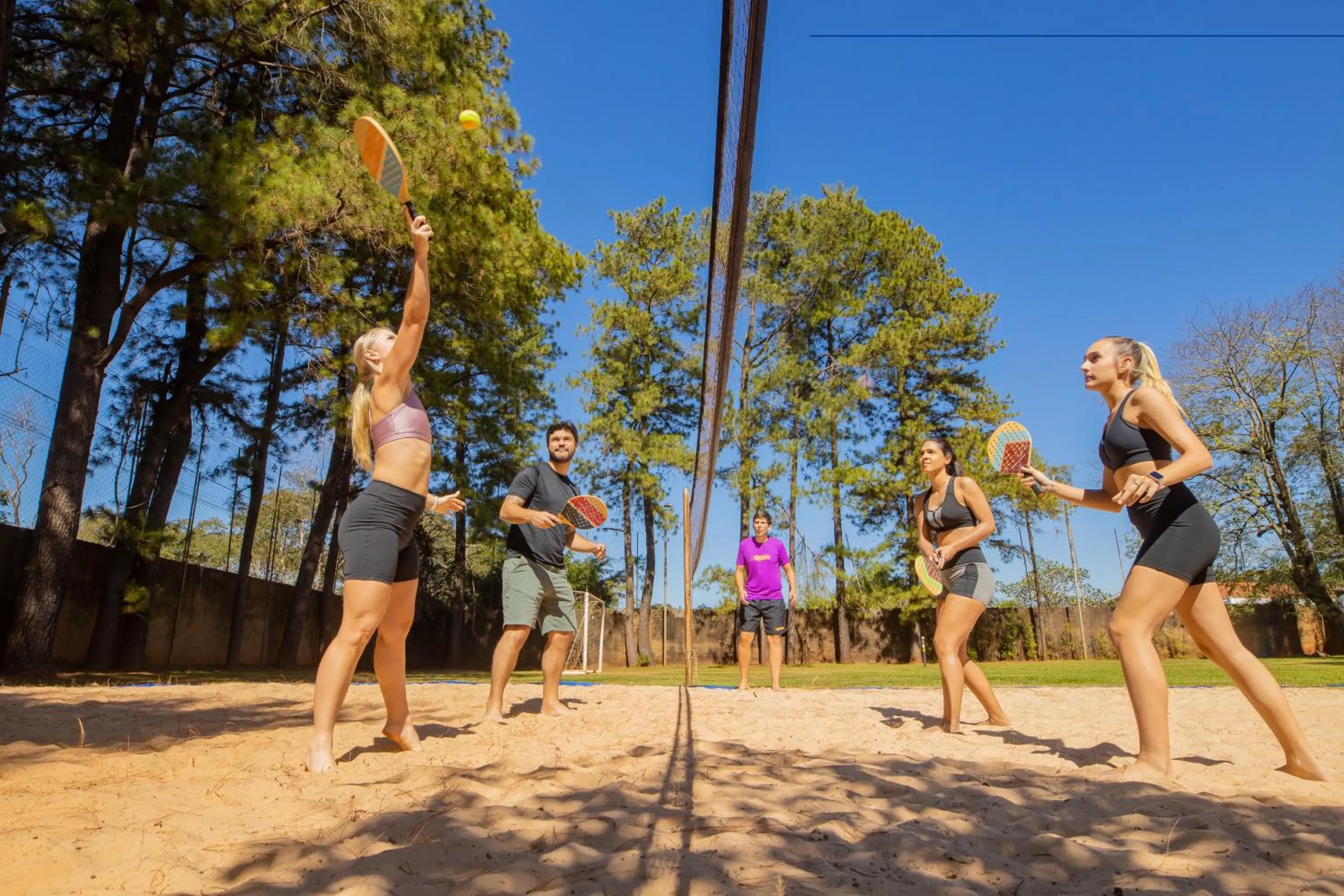 group of guests in Hotel JP Ribeirão Preto Resort & Convenções by Nacional Inn