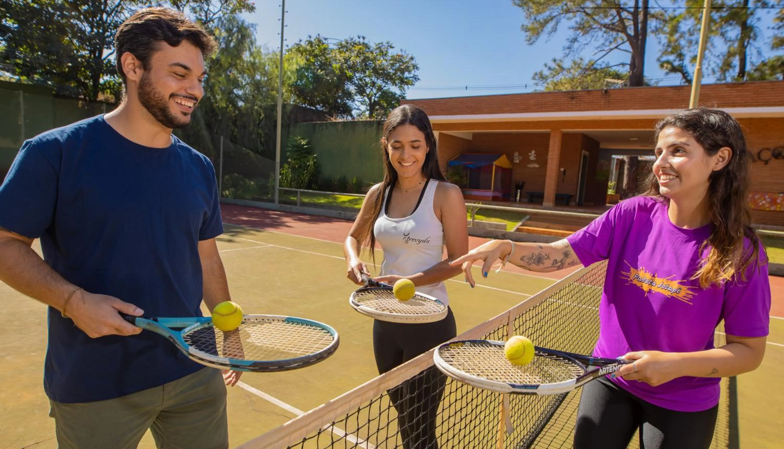 Tennis court in Hotel JP Ribeirão Preto Resort & Convenções by Nacional Inn