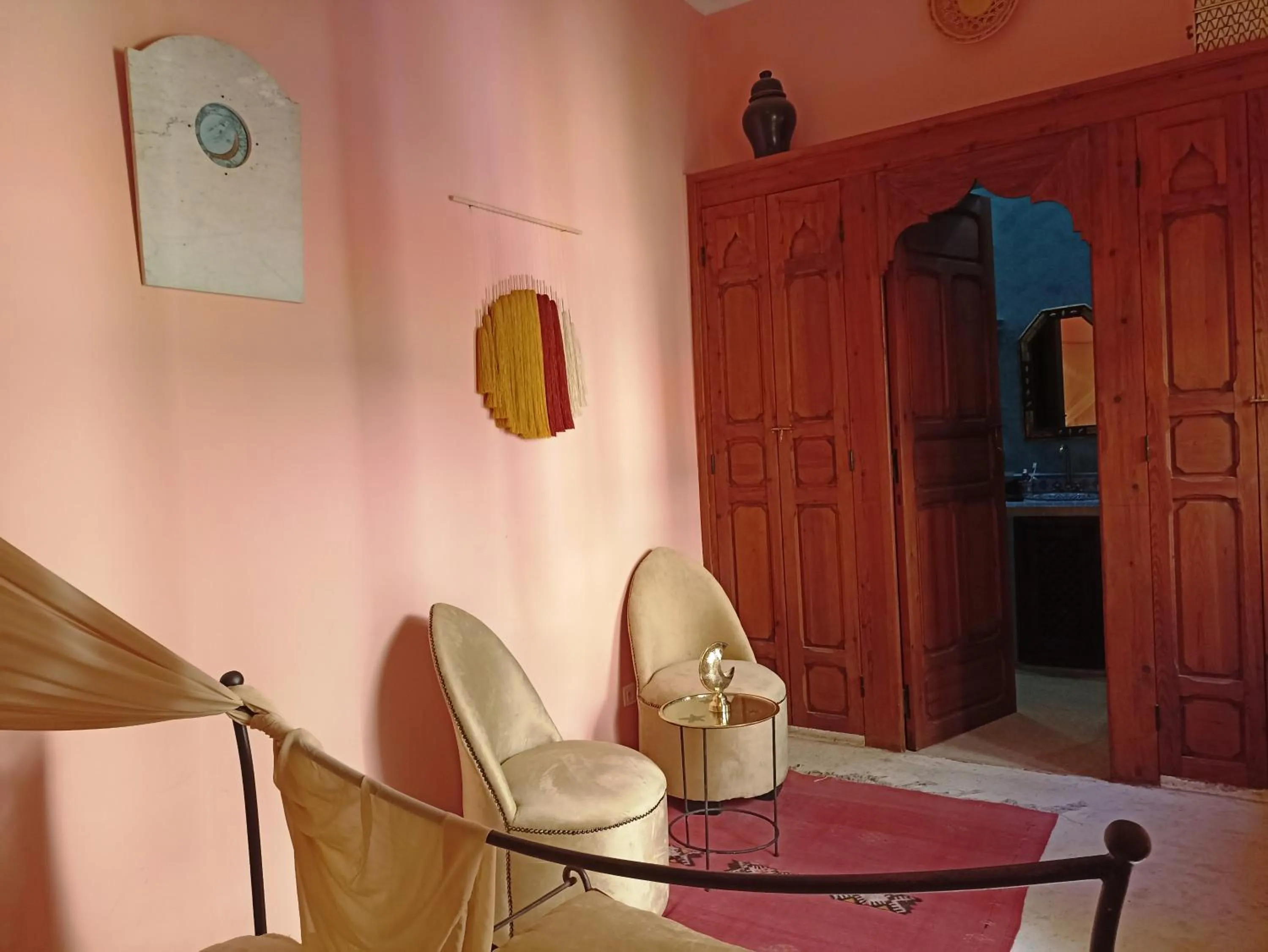 Seating area in Dar Taliwint