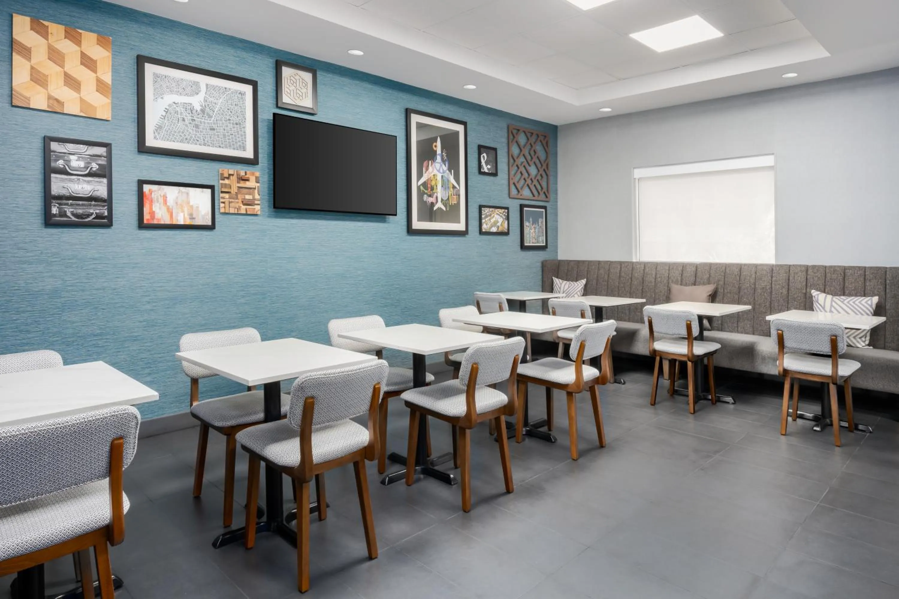 Restaurant/places to eat in Four Points by Sheraton College Park Atlanta Airport