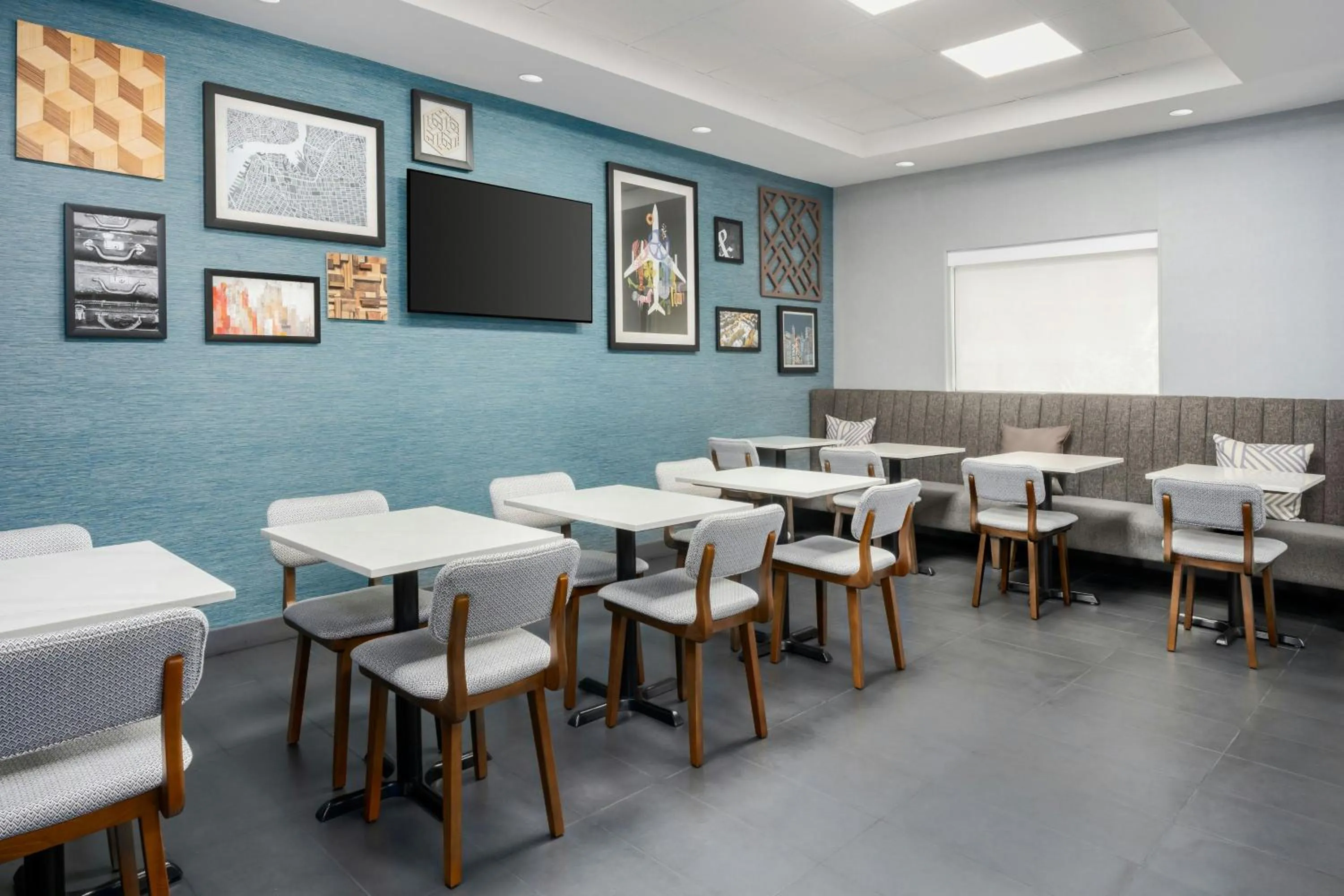 Restaurant/places to eat in Four Points by Sheraton College Park Atlanta Airport