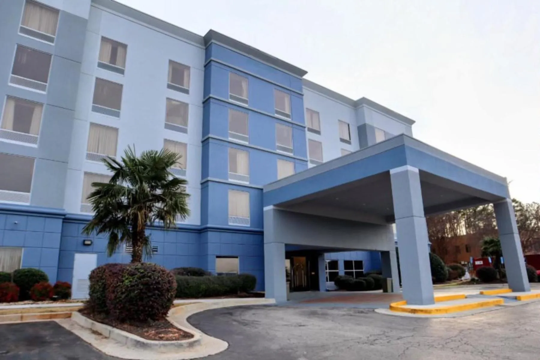 Property building in Sky Point Hotel & Suites - Atlanta Airport